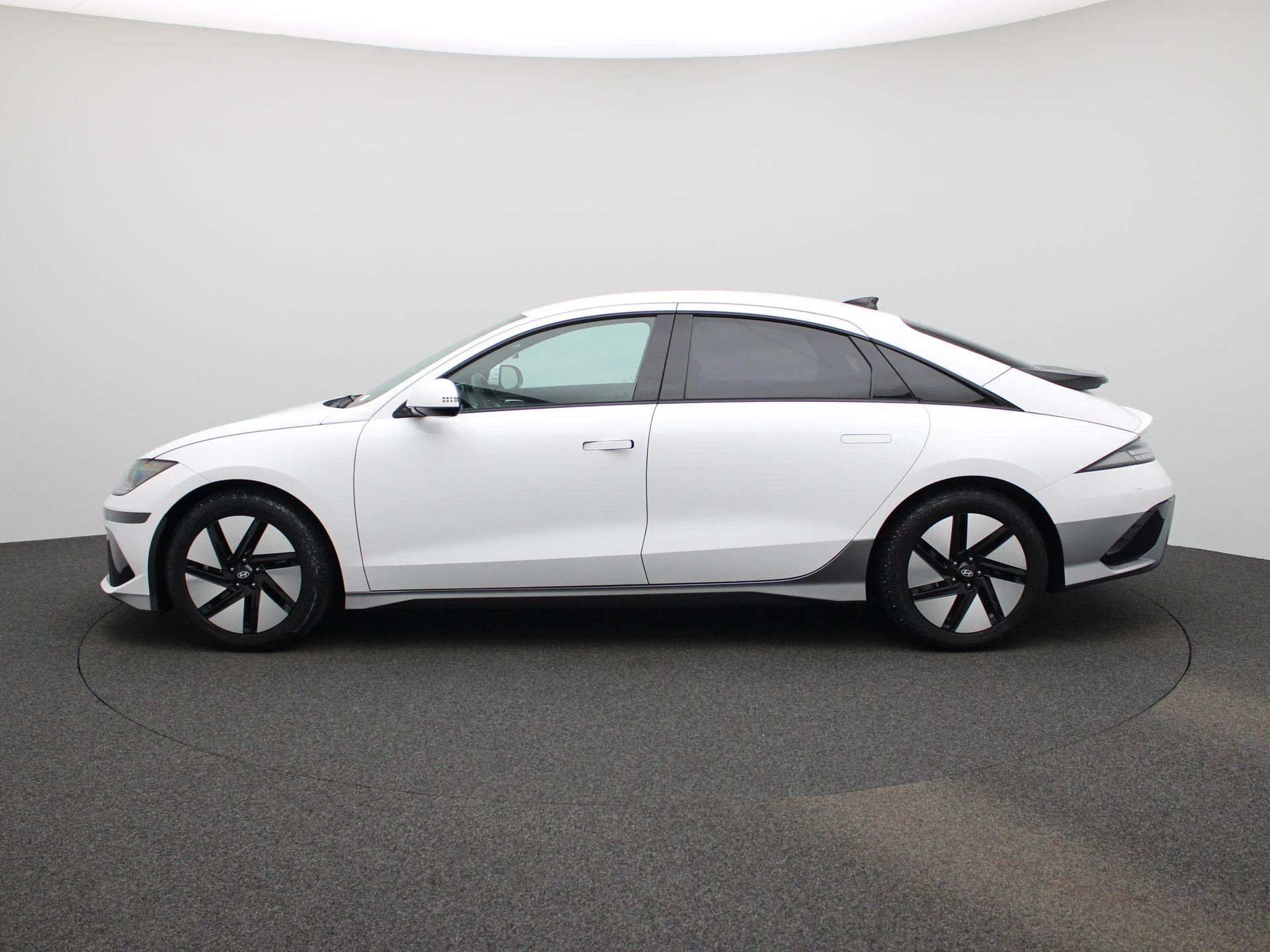Hyundai IONIQ 6 53 kWh Core Plus