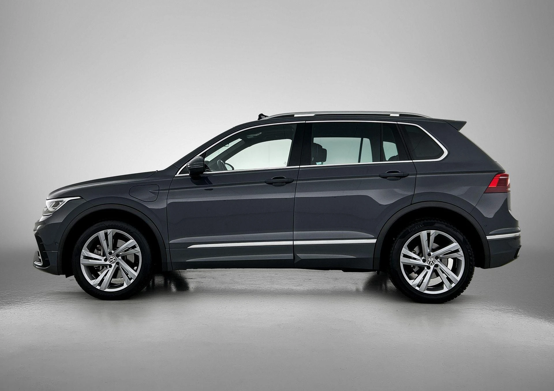 Volkswagen-Tiguan-image-1