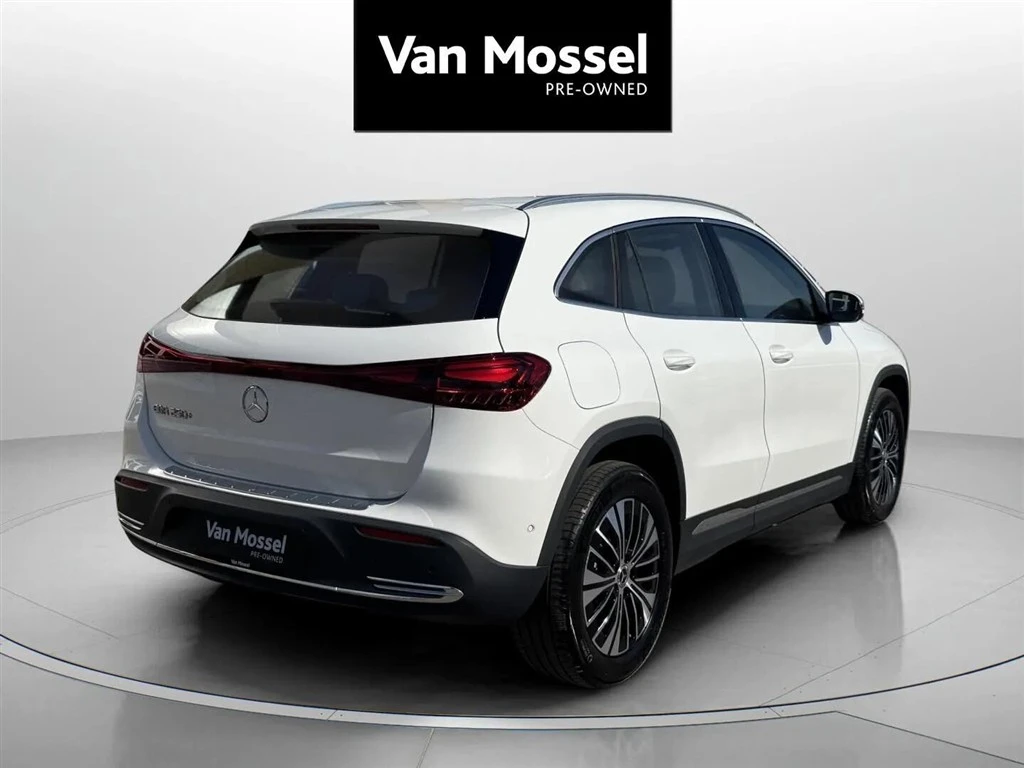 Mercedes-Benz-EQA-image-4