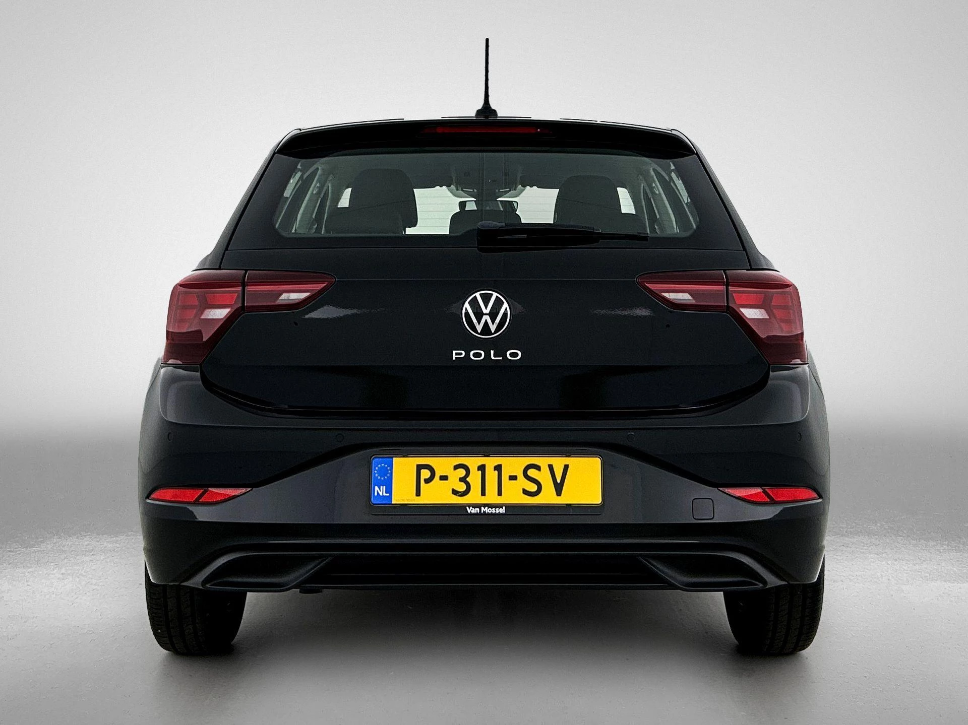Volkswagen-Polo-image-2