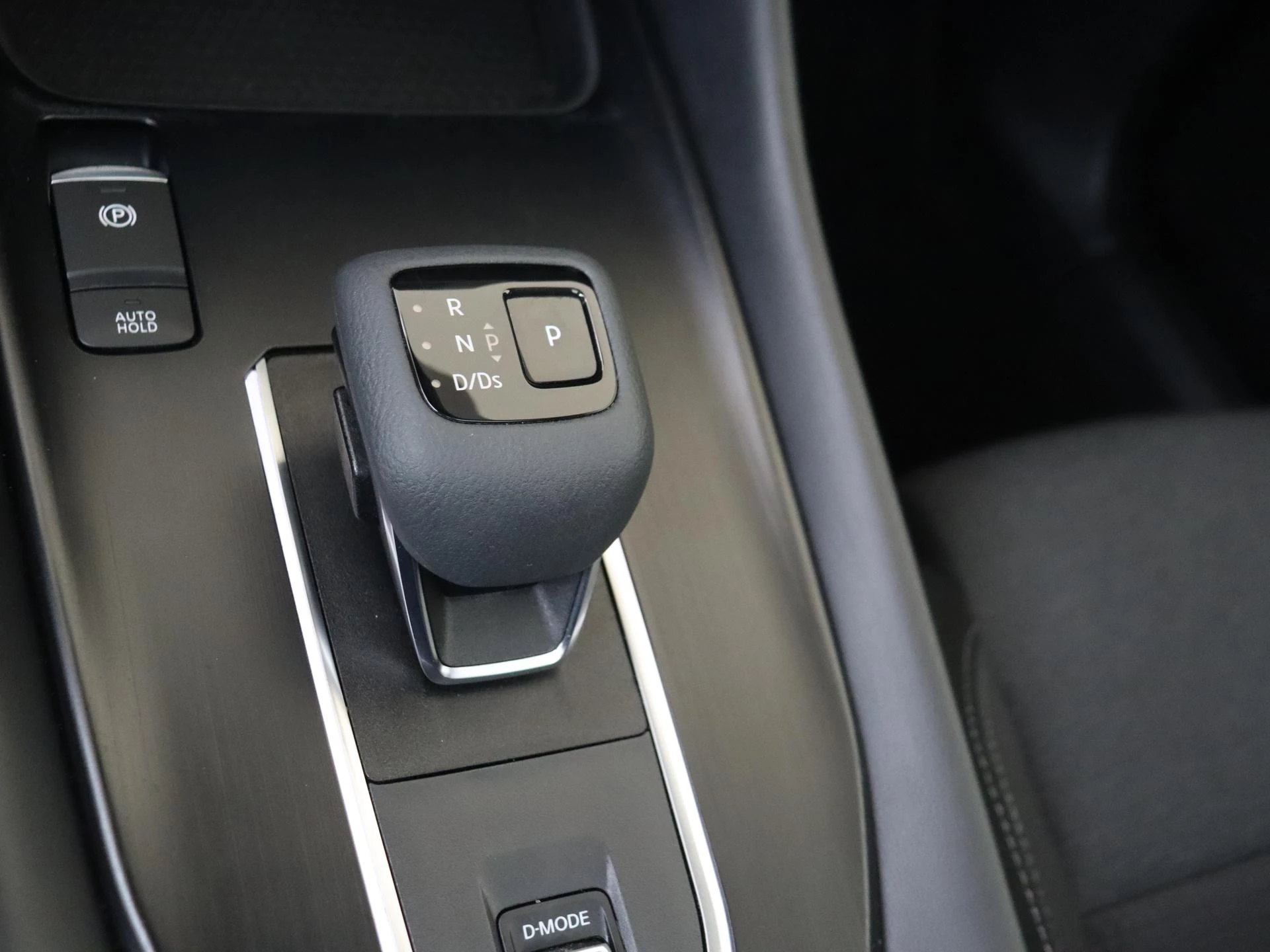 Nissan-QASHQAI-image-14