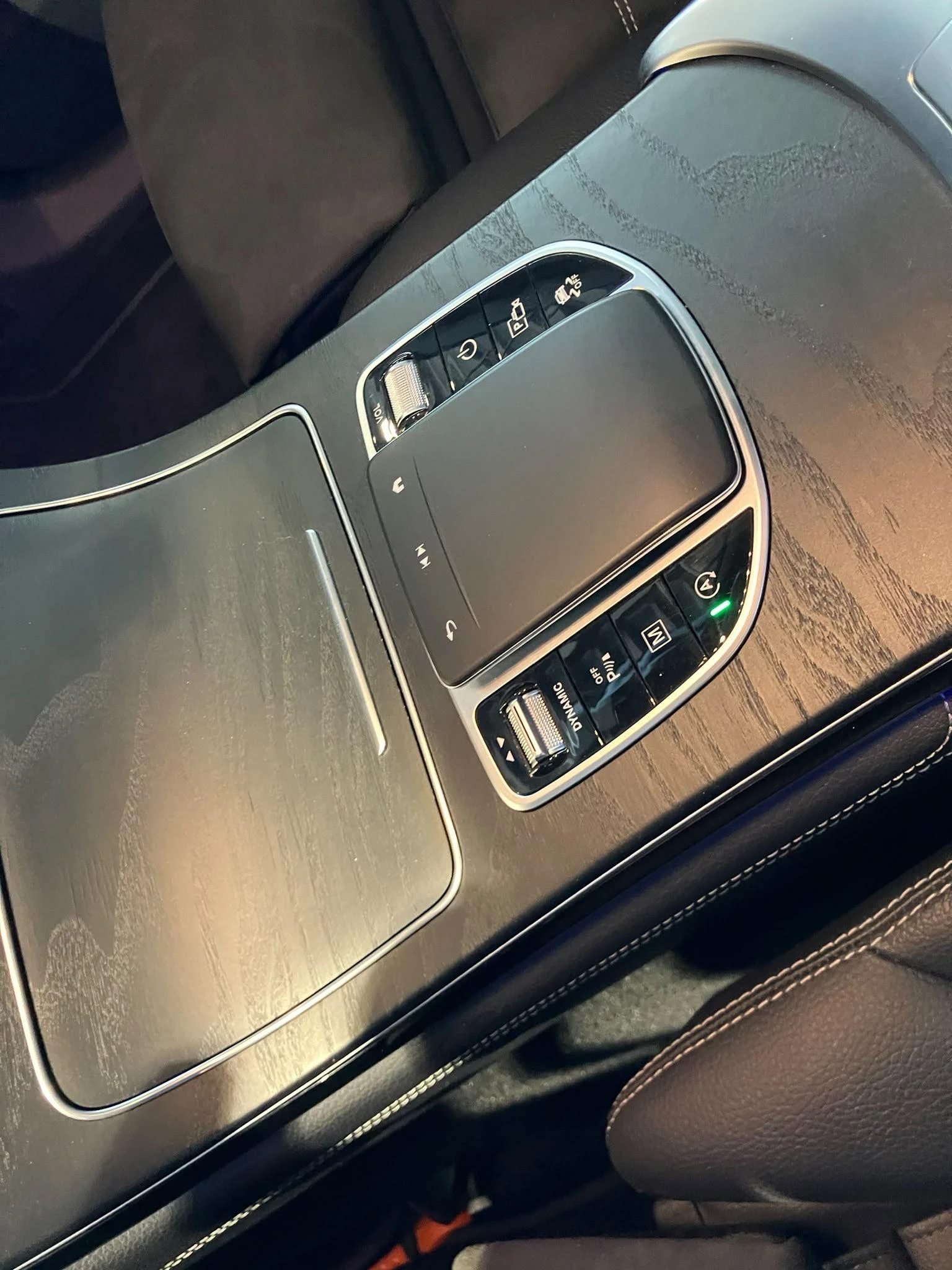 Mercedes-Benz-GLC-image-15