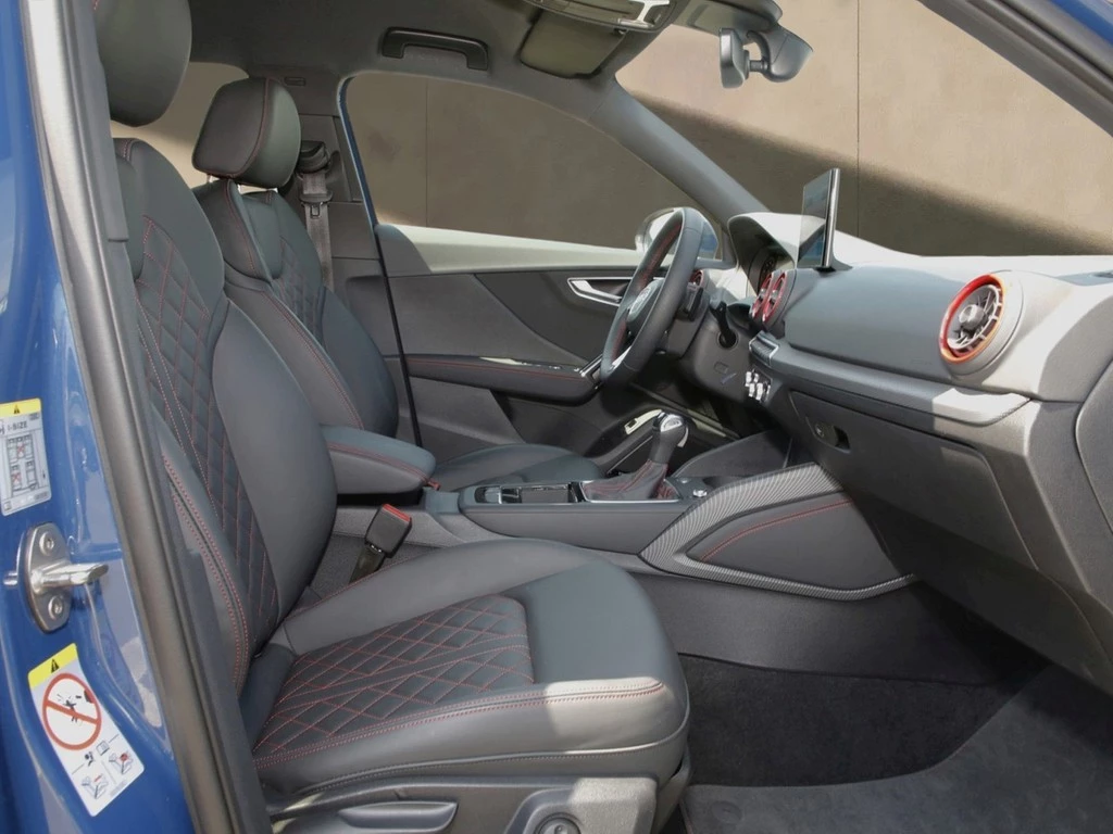 Audi Q2 35 TFSI S line UVP 51290 LEDER AHK SONOS