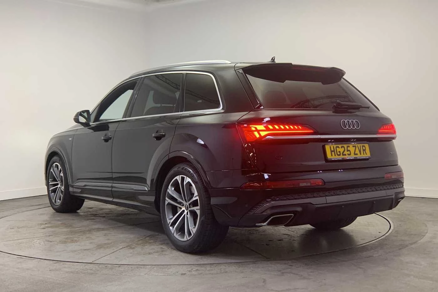 Audi-Q7-image-2