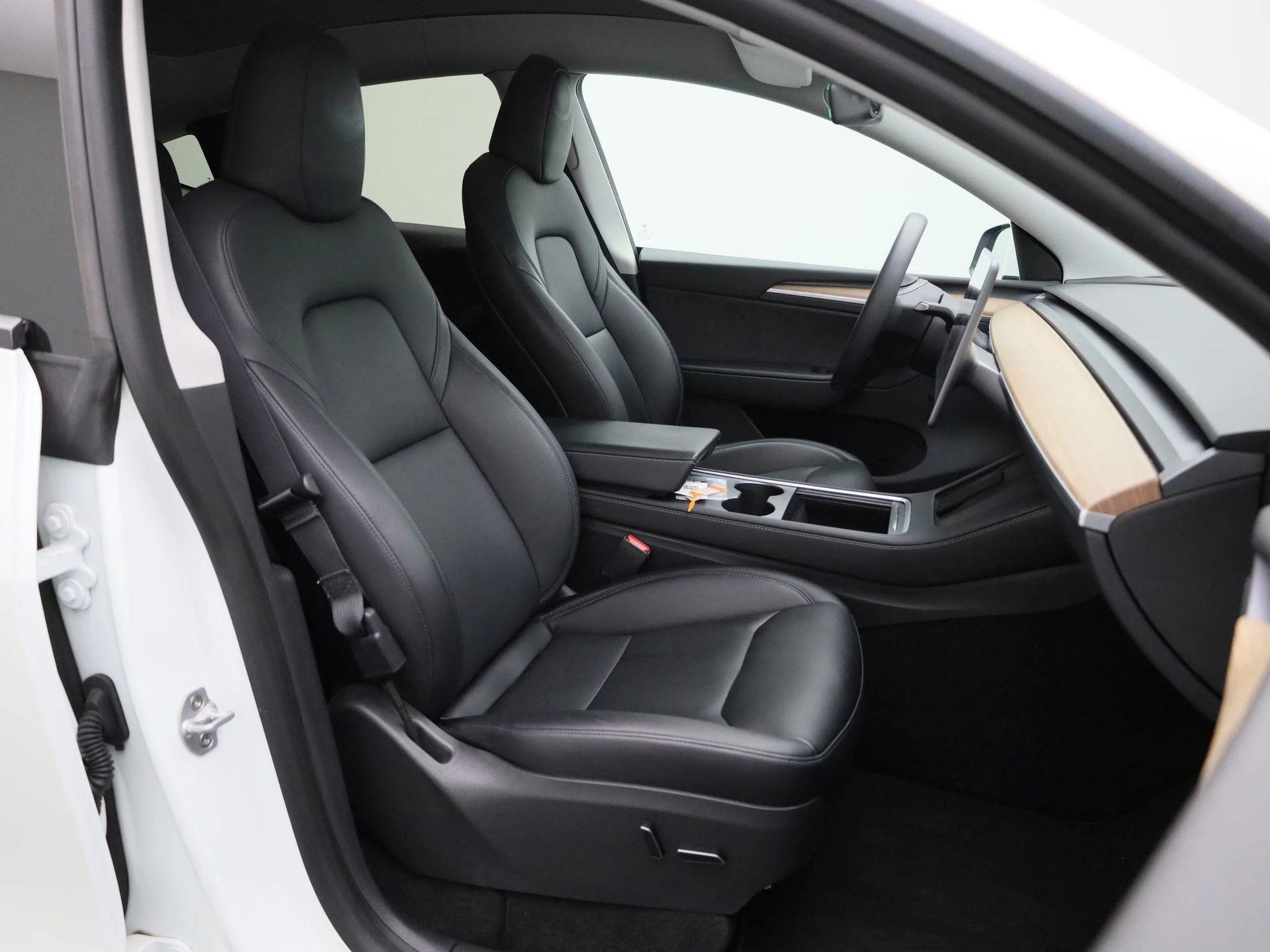Tesla-Model Y-image-32