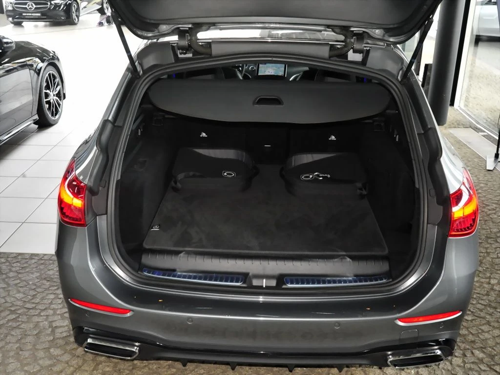Mercedes-Benz-C-Klasse 300-image-13