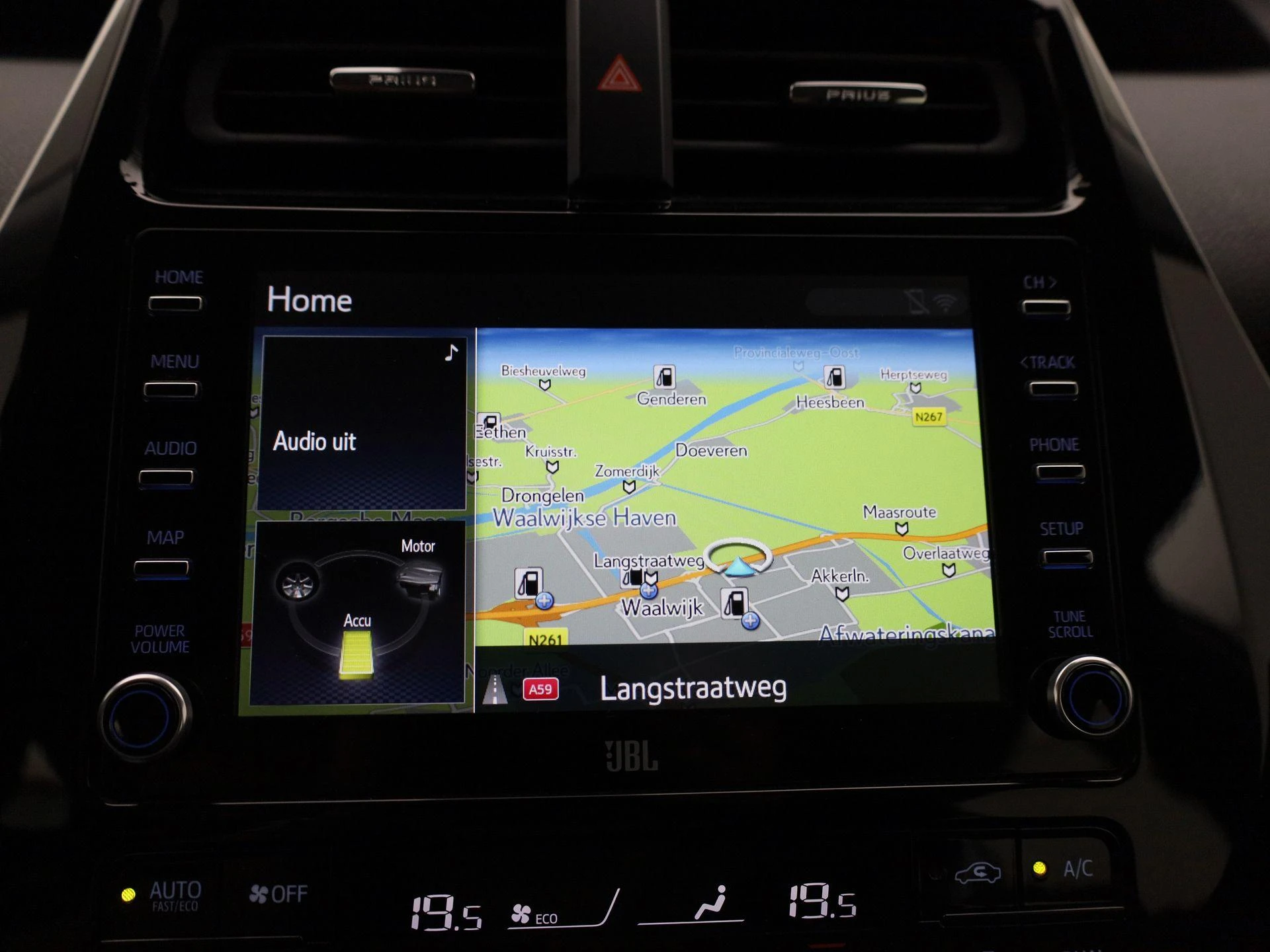 Toyota-Prius-image-14