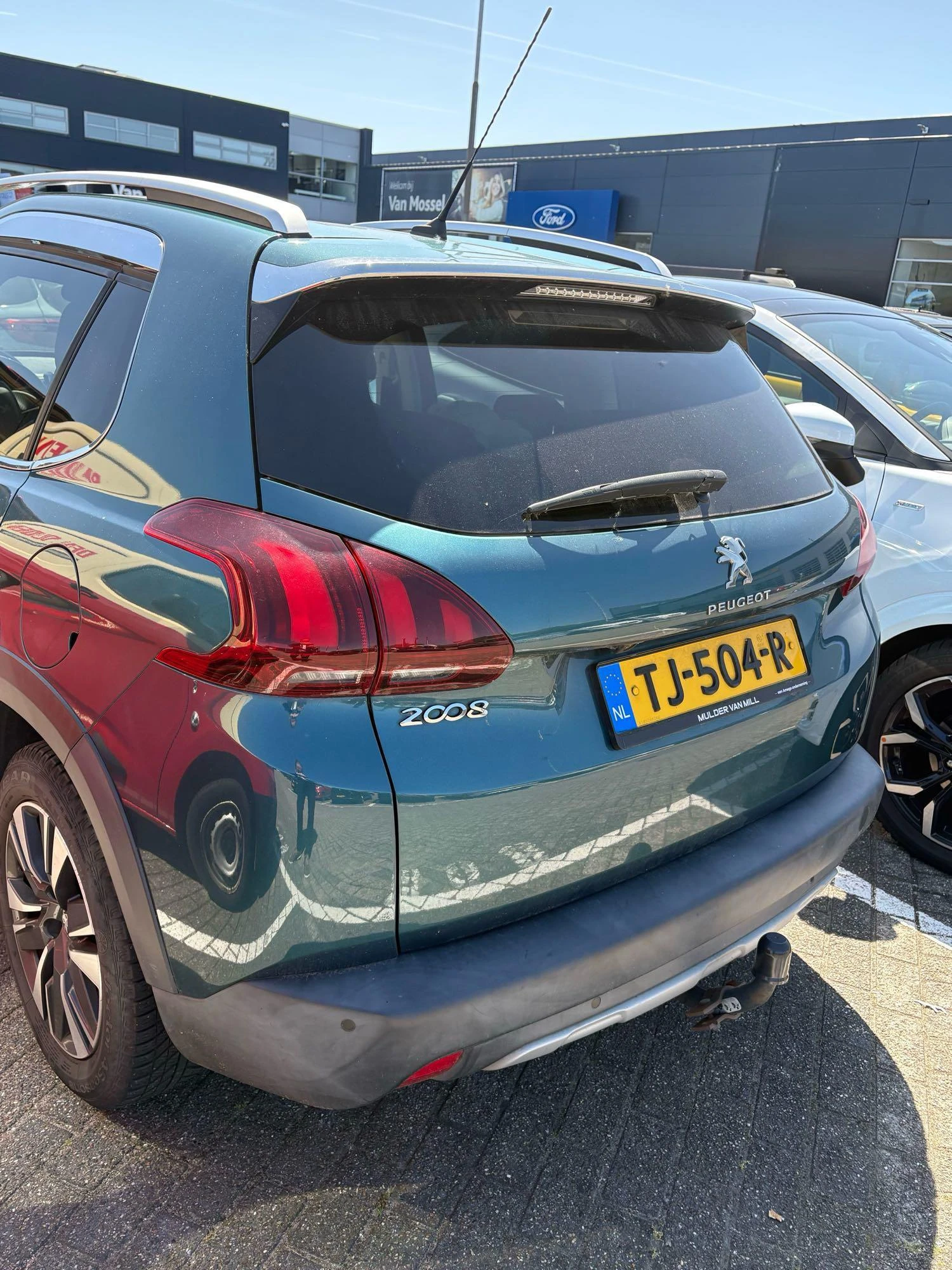 Peugeot-2008-image-4