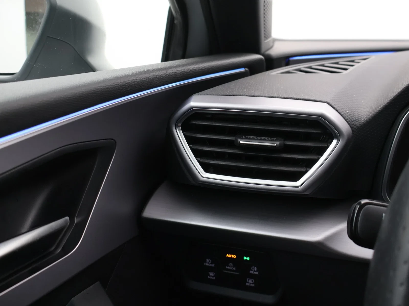 SEAT-Leon-image-25