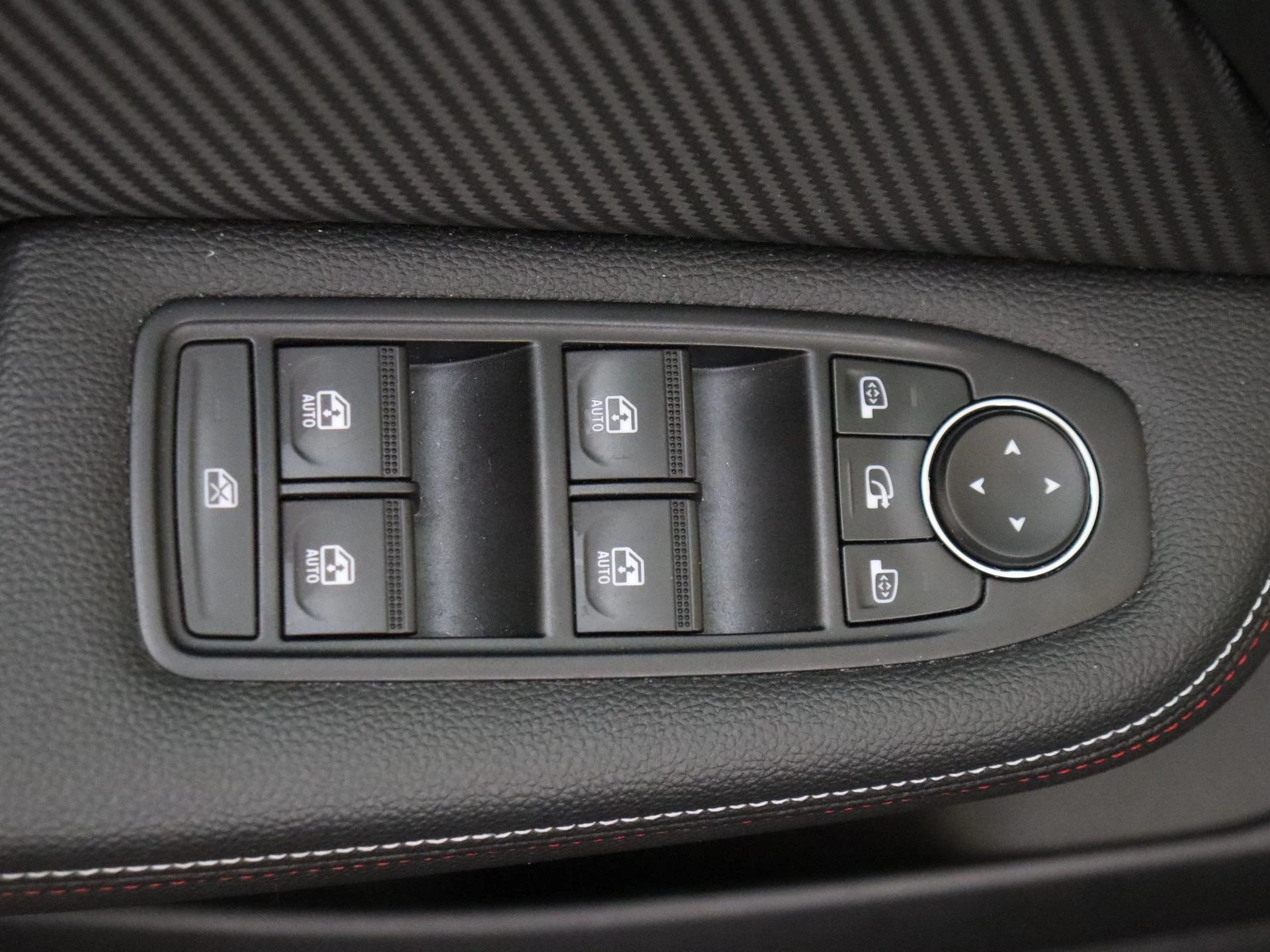 Renault-Clio-image-23