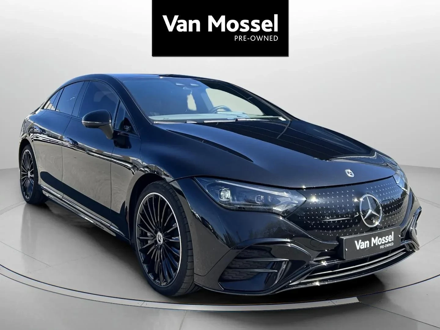 Mercedes-Benz-EQE-image-2