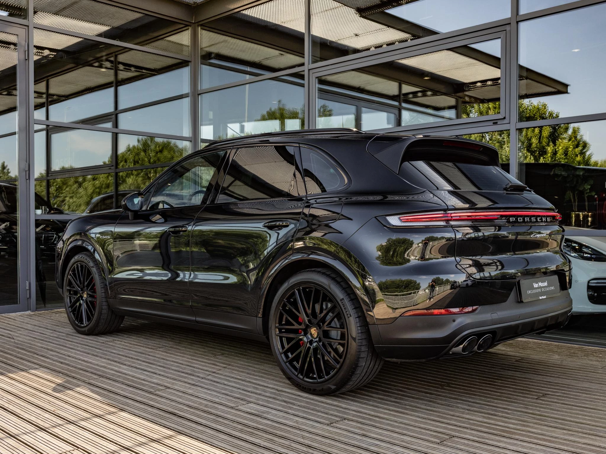 Porsche-Cayenne-image-5