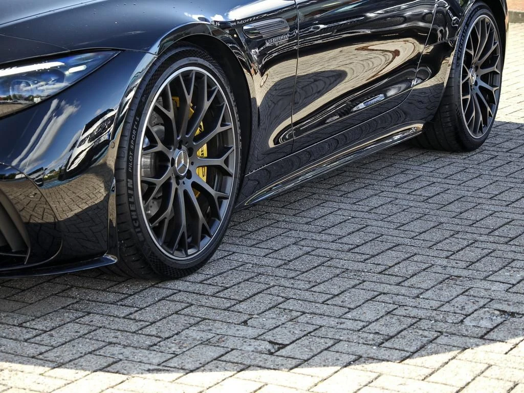 Mercedes-AMG-SL 63 AMG-image-6