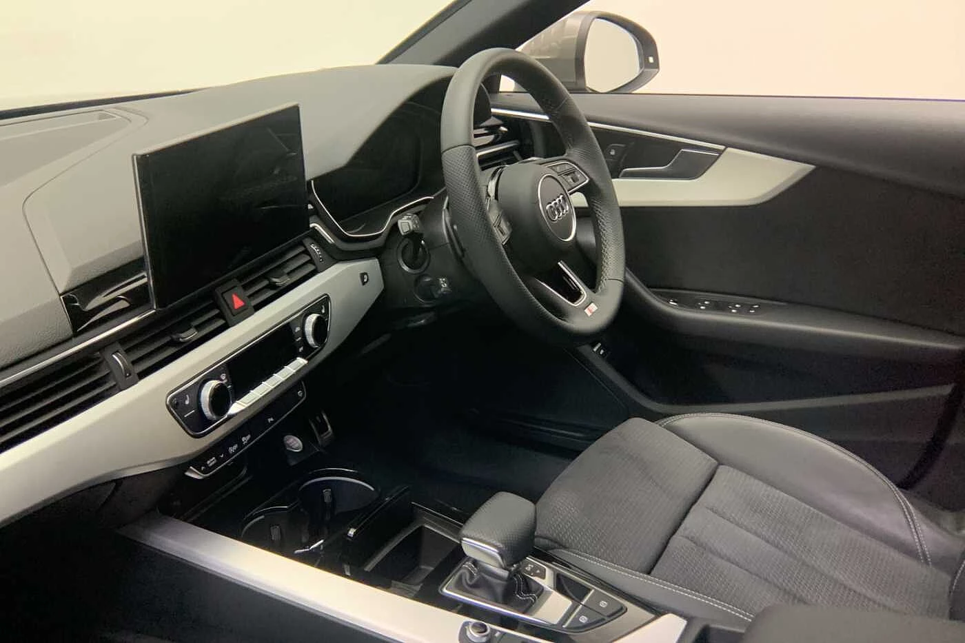 Audi-A4-image-1