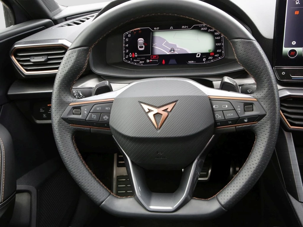 CUPRA Leon Sportstourer VZ 2.0 TSI 19" AHK Navi+VC LED PDC Kessy