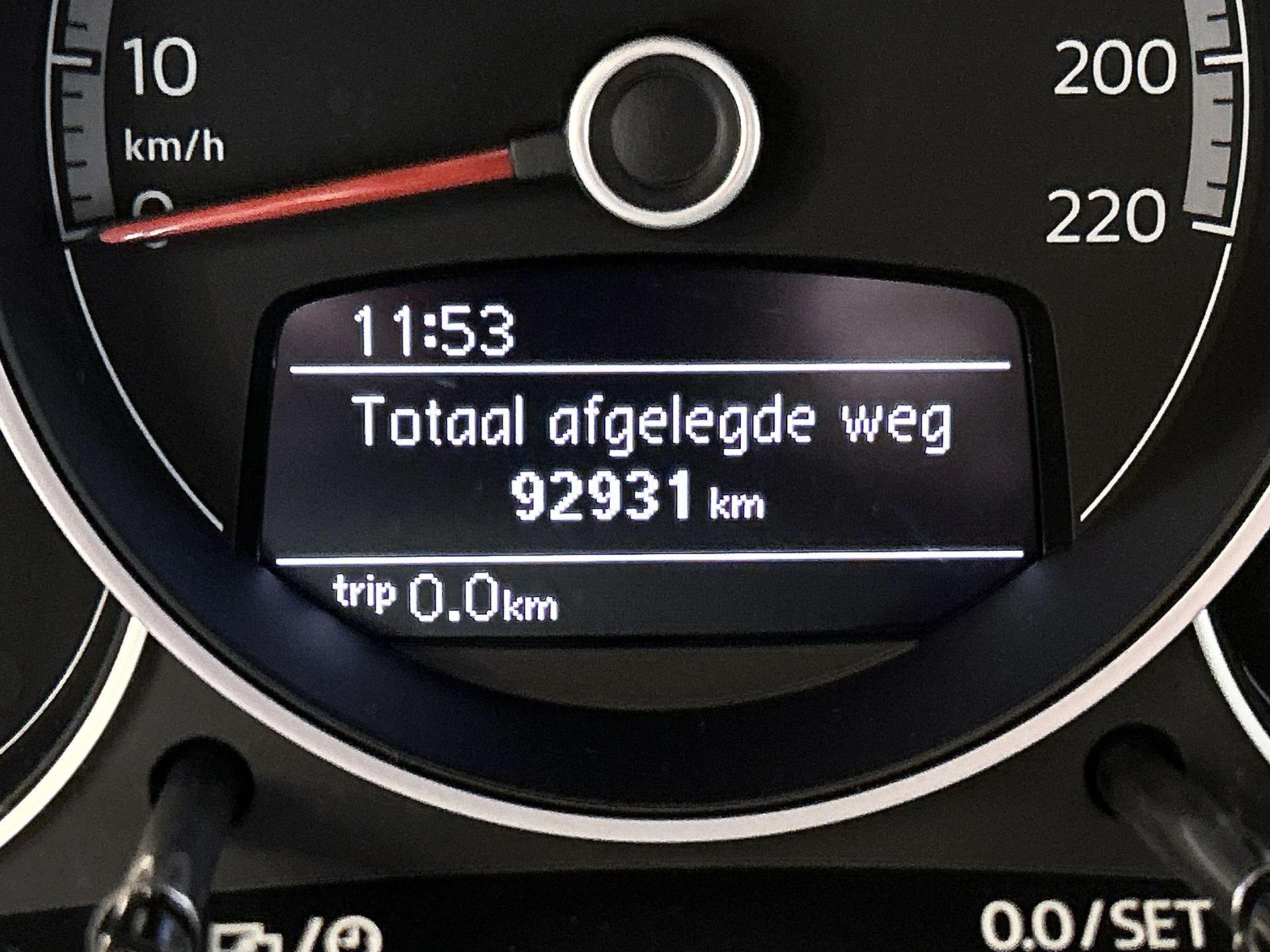 Volkswagen-up!-image-7