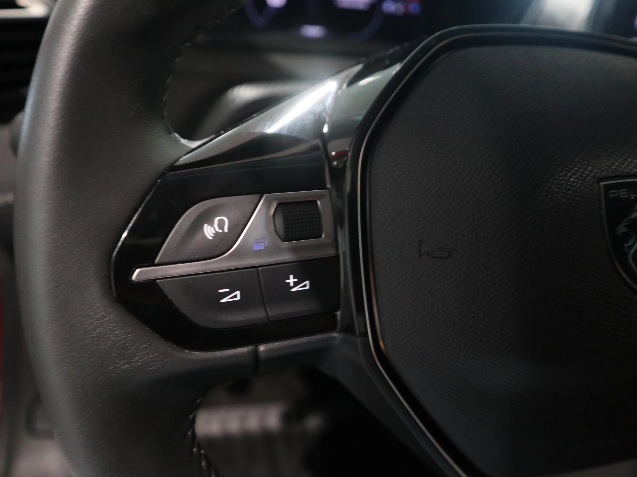 Peugeot 208 100 Allure