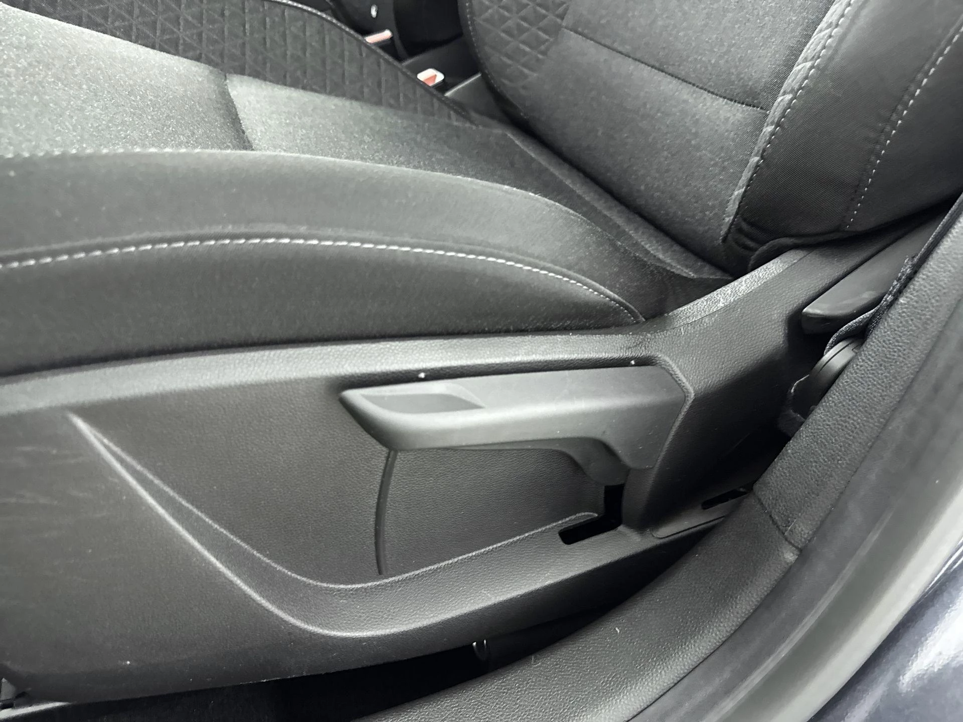 Renault-Clio-image-17