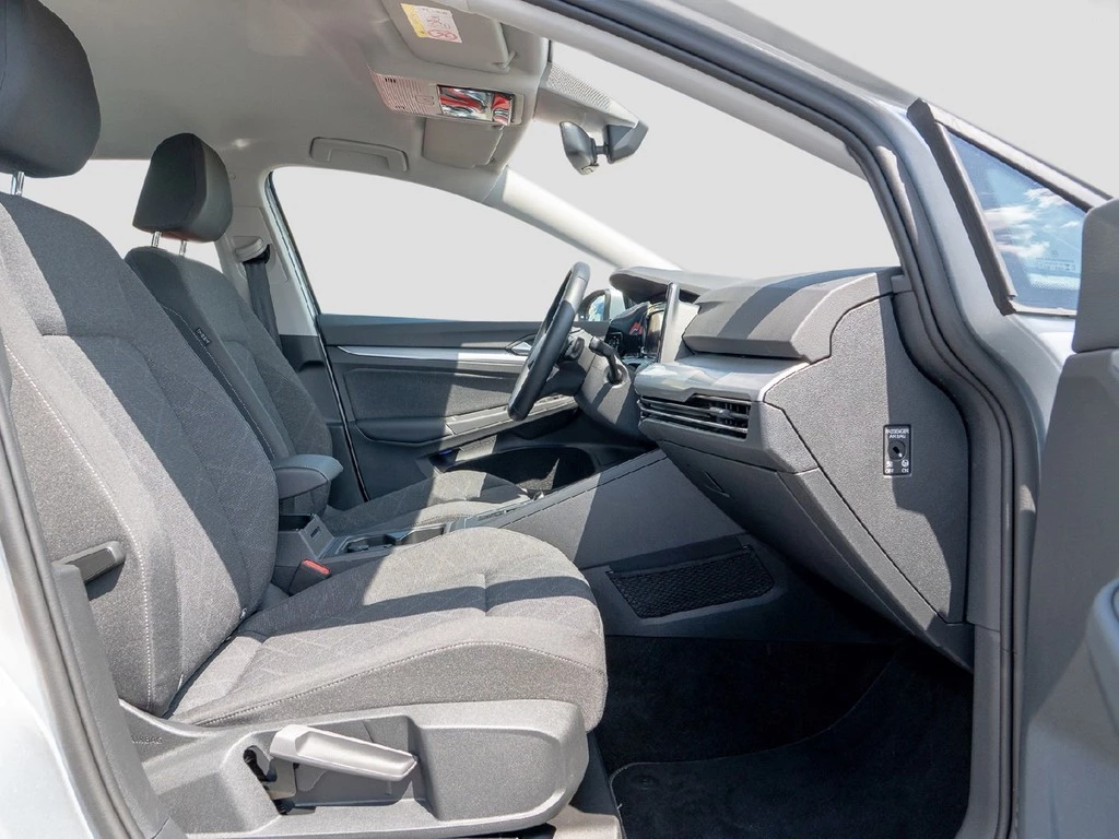 Volkswagen Golf Variant 1.5 eTSI DSG Life Business Pre