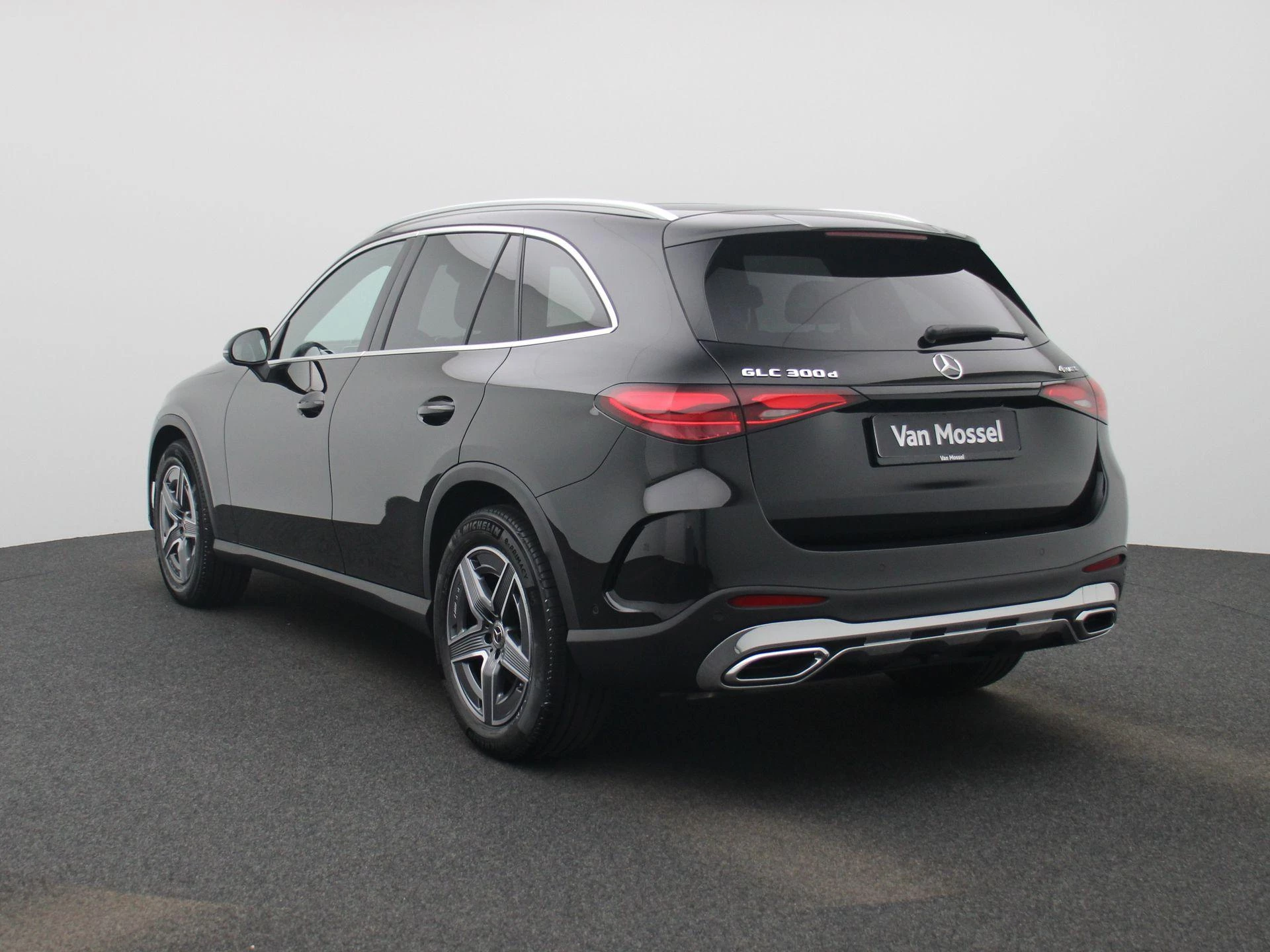 Mercedes-Benz GLC 300 d 4MATIC AMG LINE + TREKHAAK +