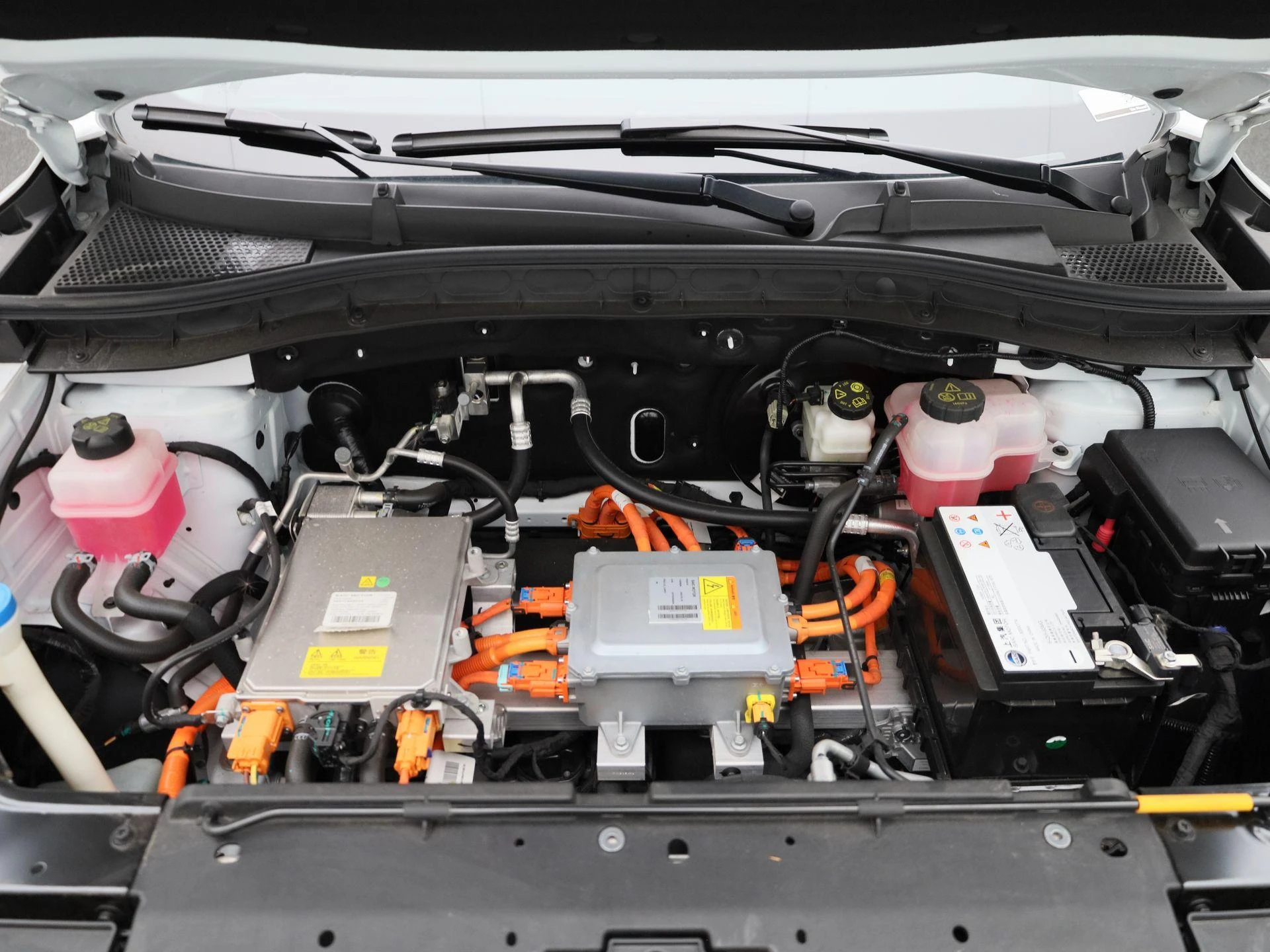 MG-ZS-image-37