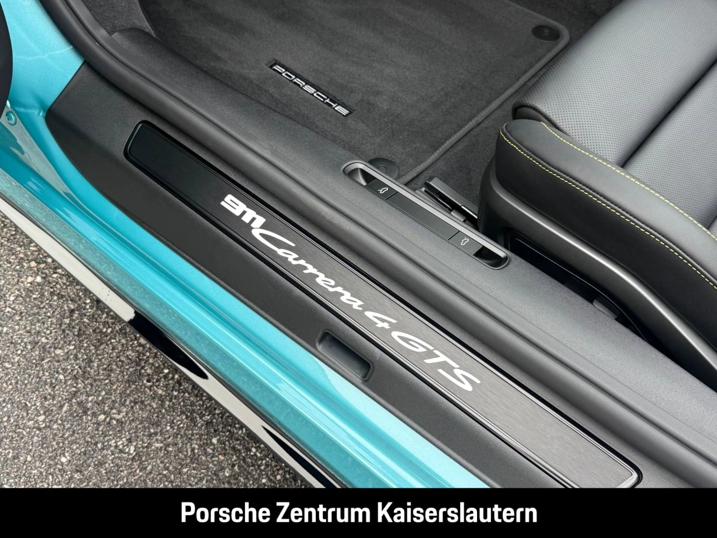 Porsche 911 992 Carrera 4 GTS Cabriolet Liftsystem-VA carrera