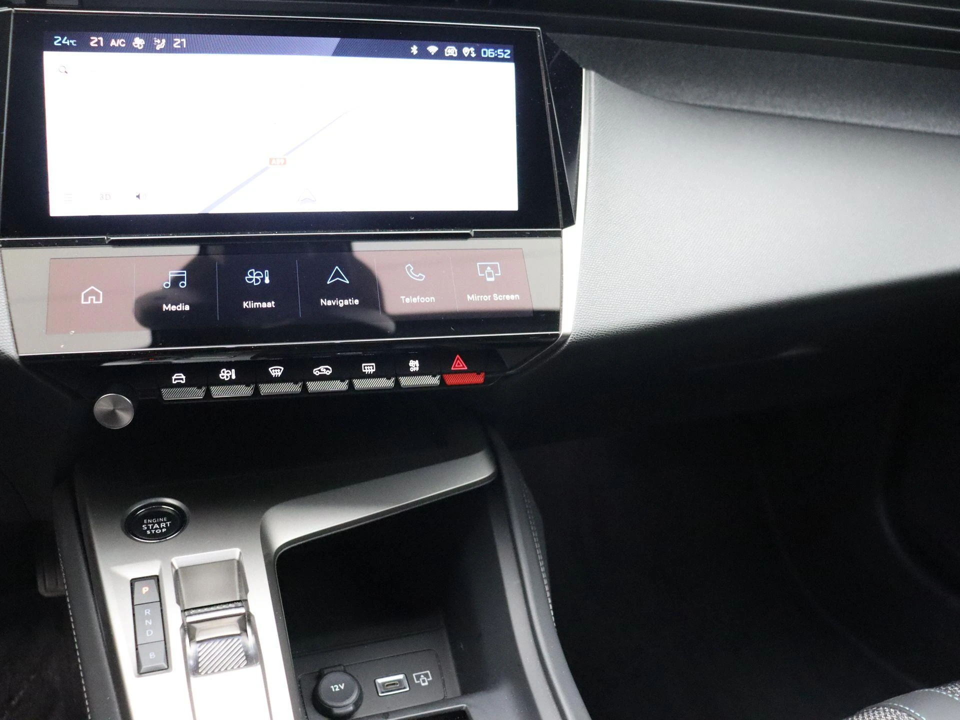 Peugeot-e-308-image-10