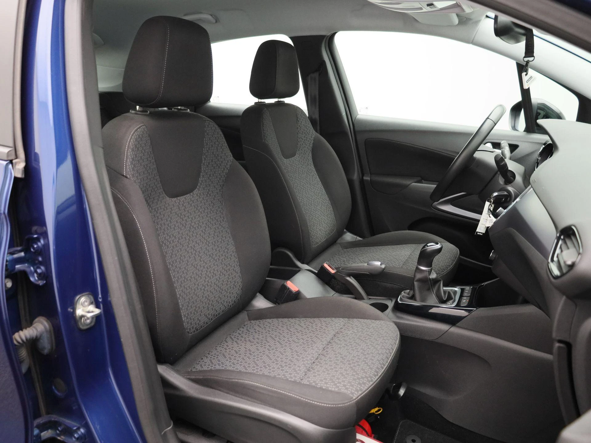 Opel-Crossland X-image-29
