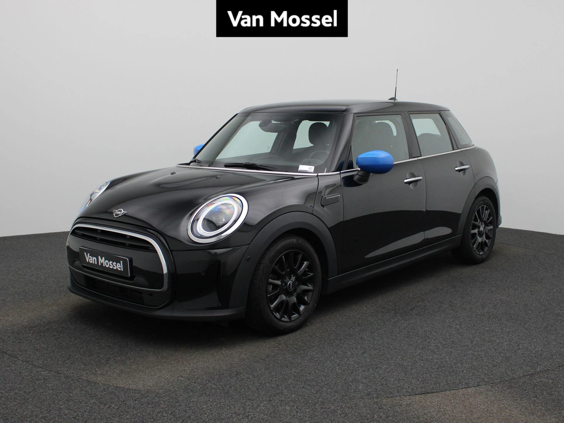 MINI-One-image-0