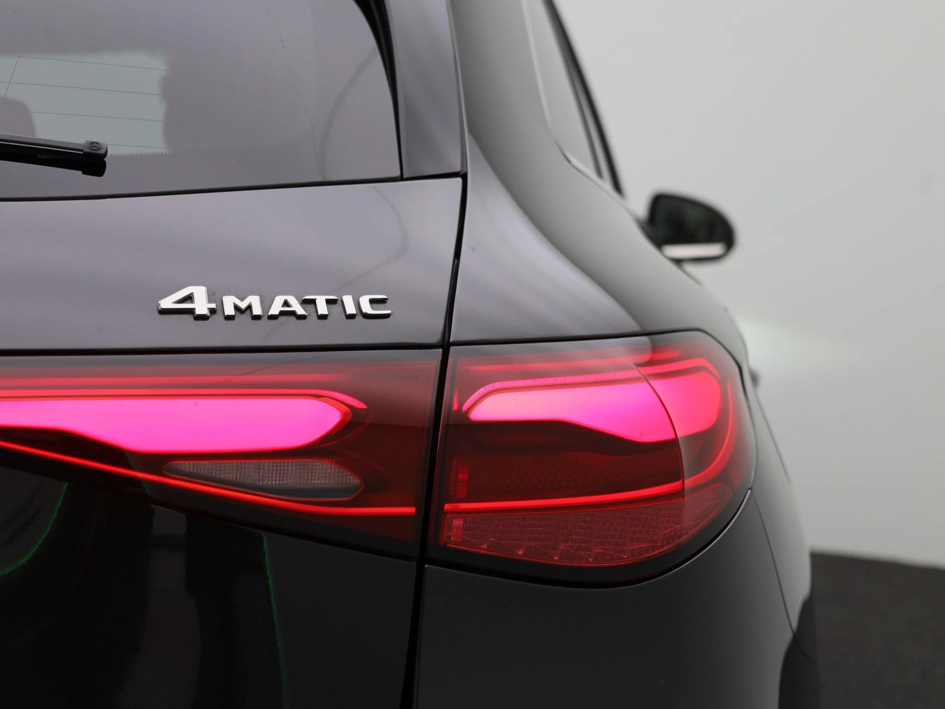 Mercedes-Benz-GLC-image-44