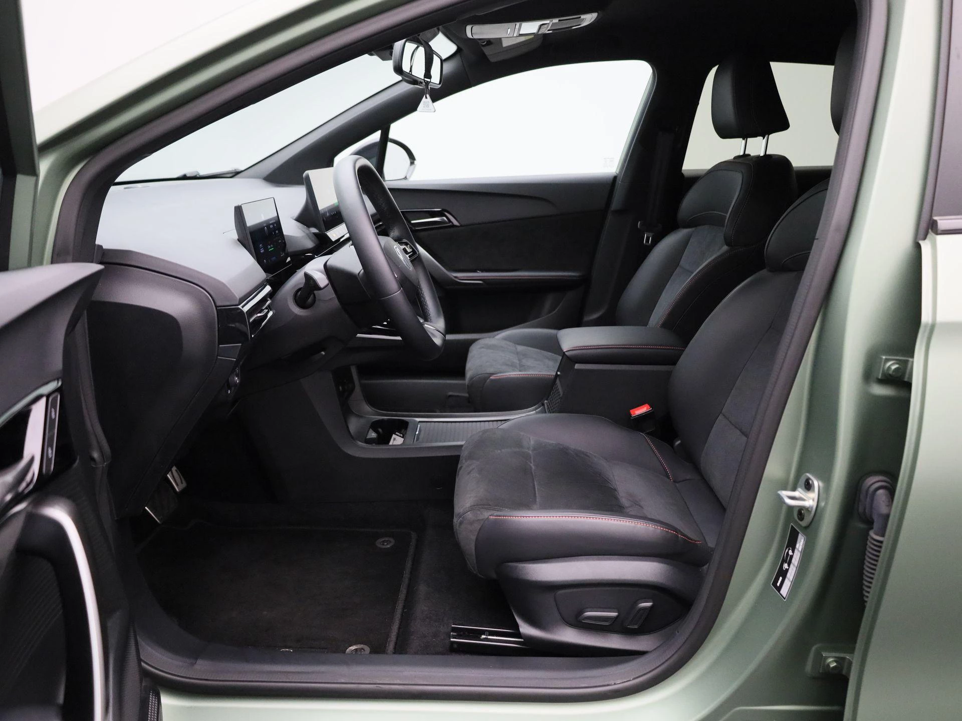MG MG4 64 kWh Xpower