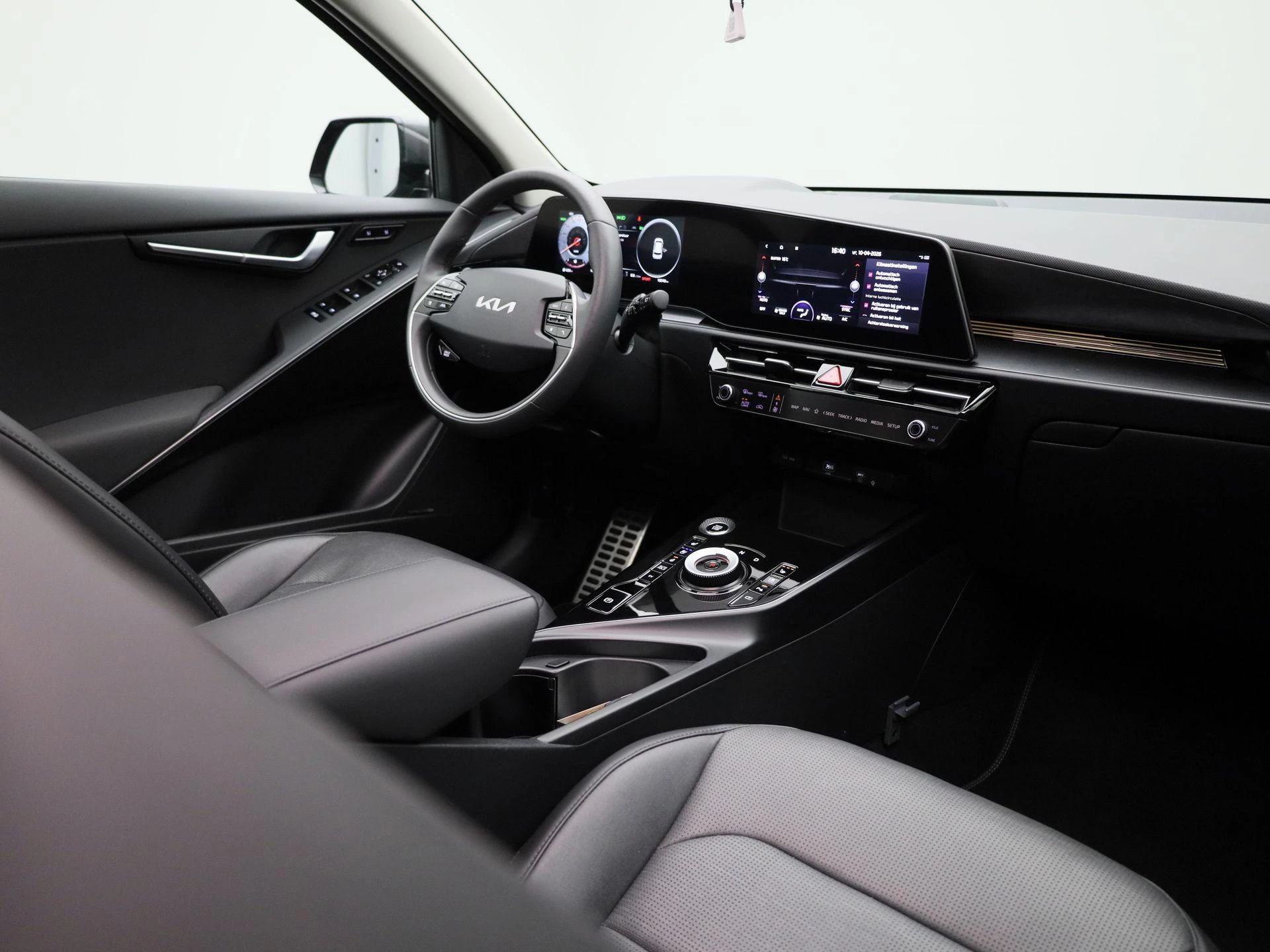 Kia-Niro-image-45