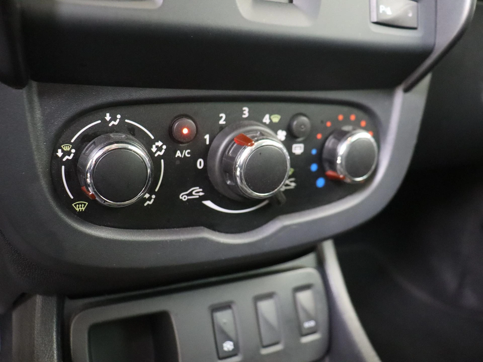 Dacia-Duster-image-18