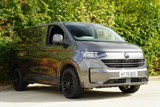 Volkswagen-Transporter-image-0