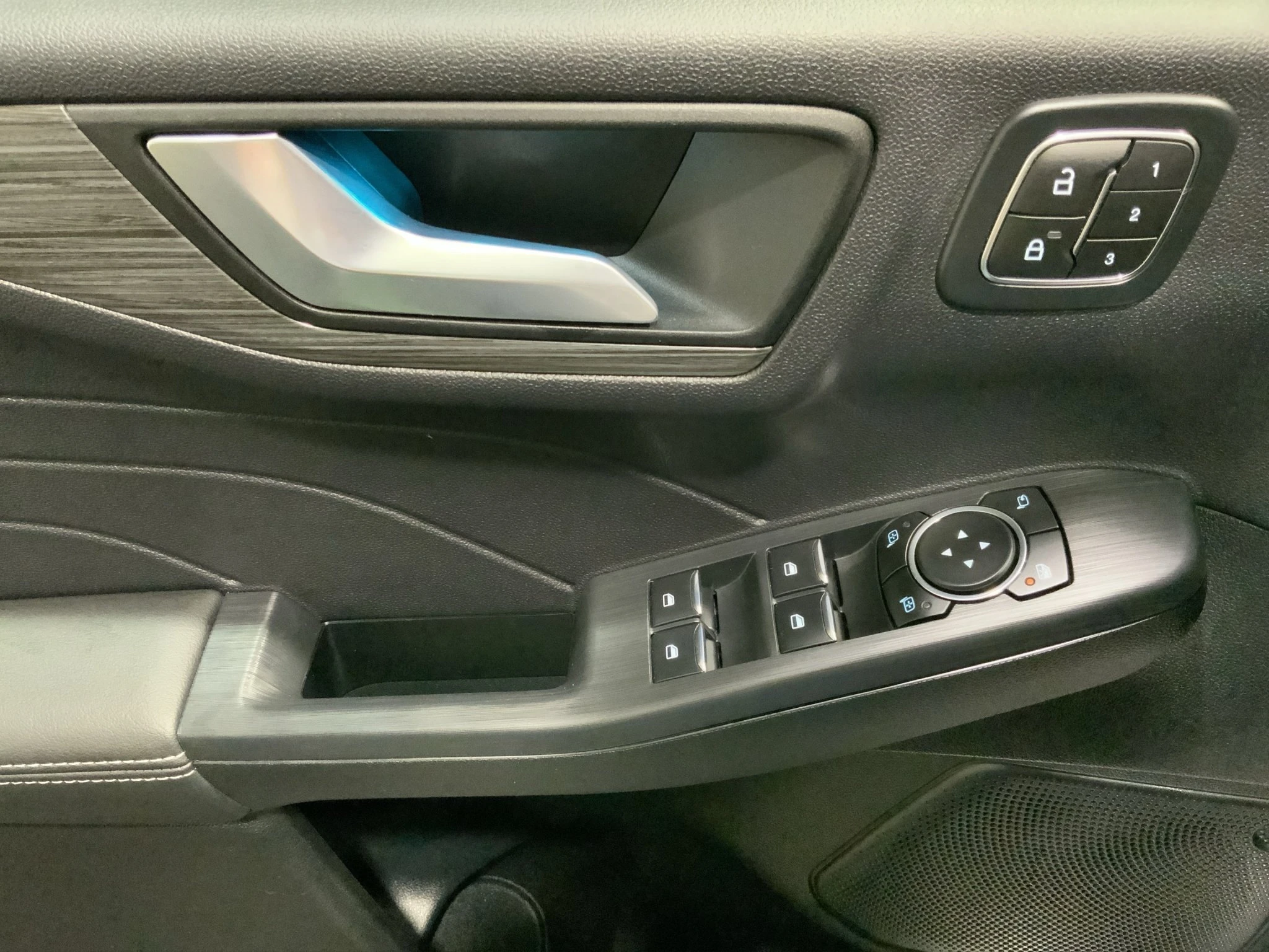 Ford-Kuga-image-15