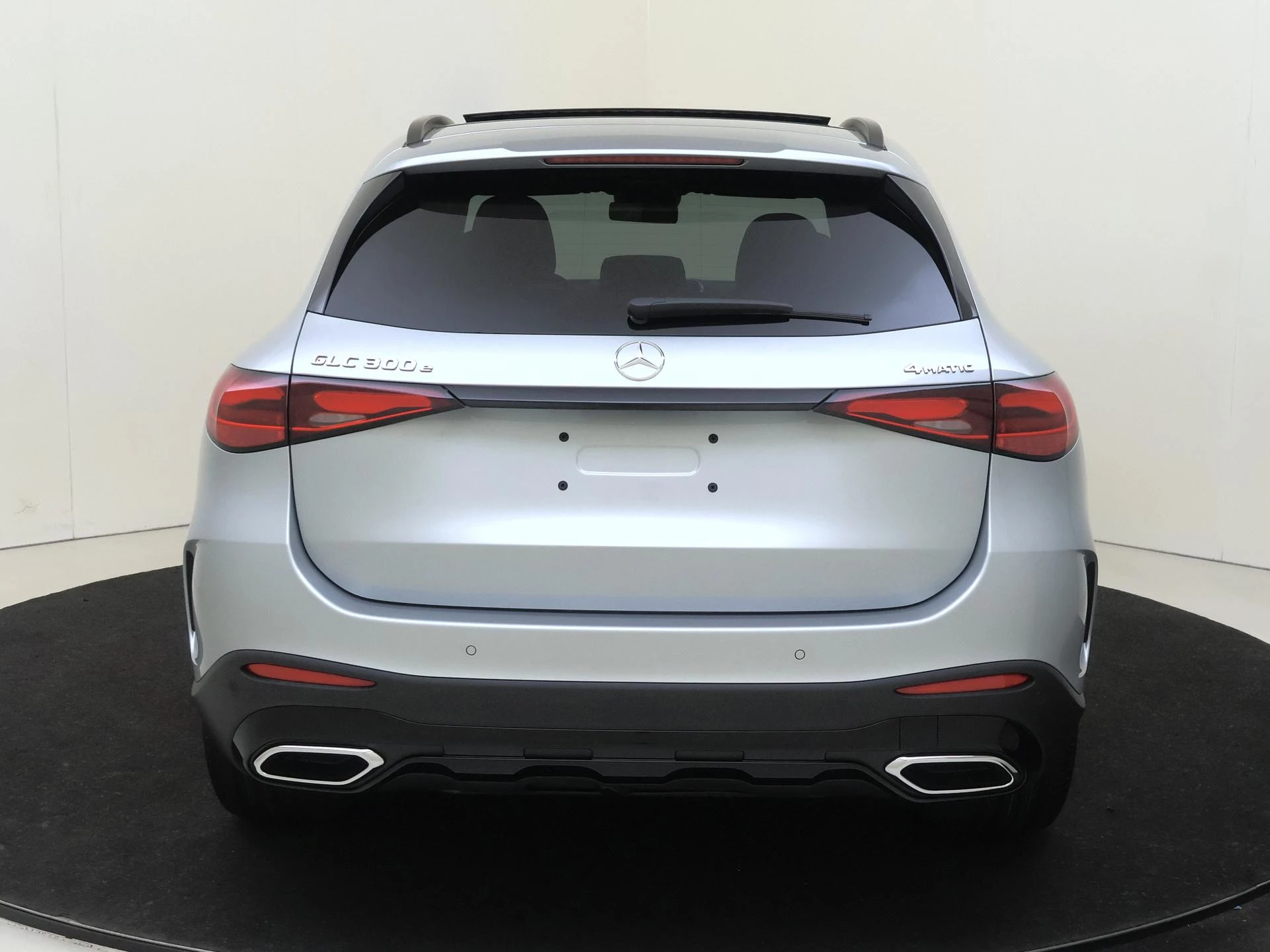 Mercedes-Benz-GLC-image-6