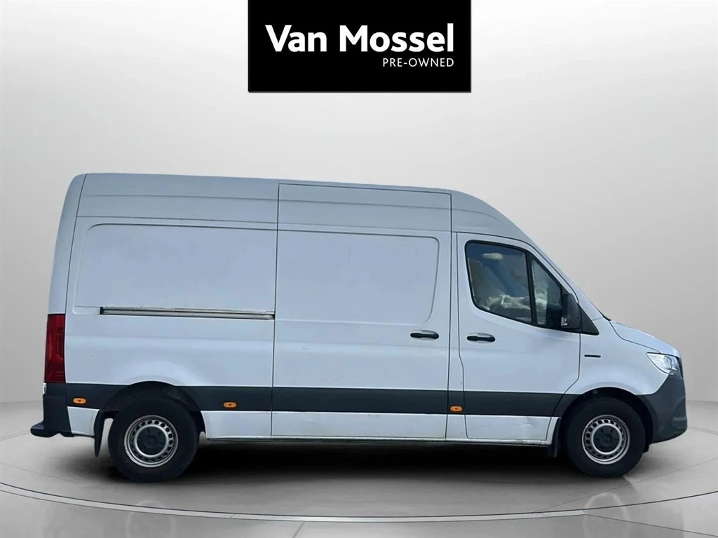 Mercedes-Benz-eSprinter-image-5