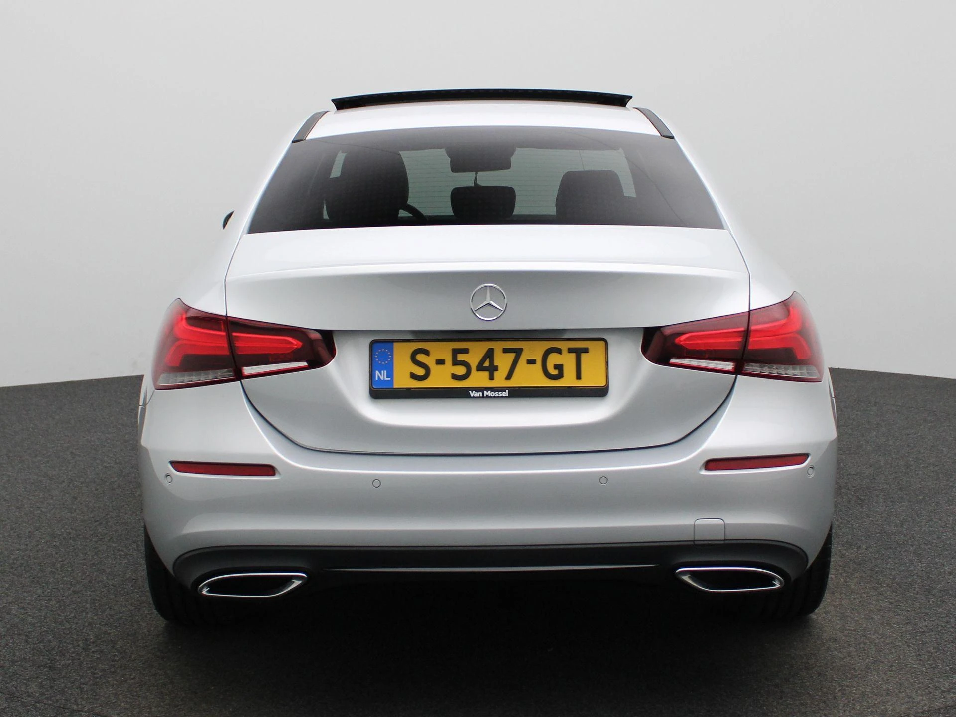 Mercedes-Benz-A-Klasse-image-4