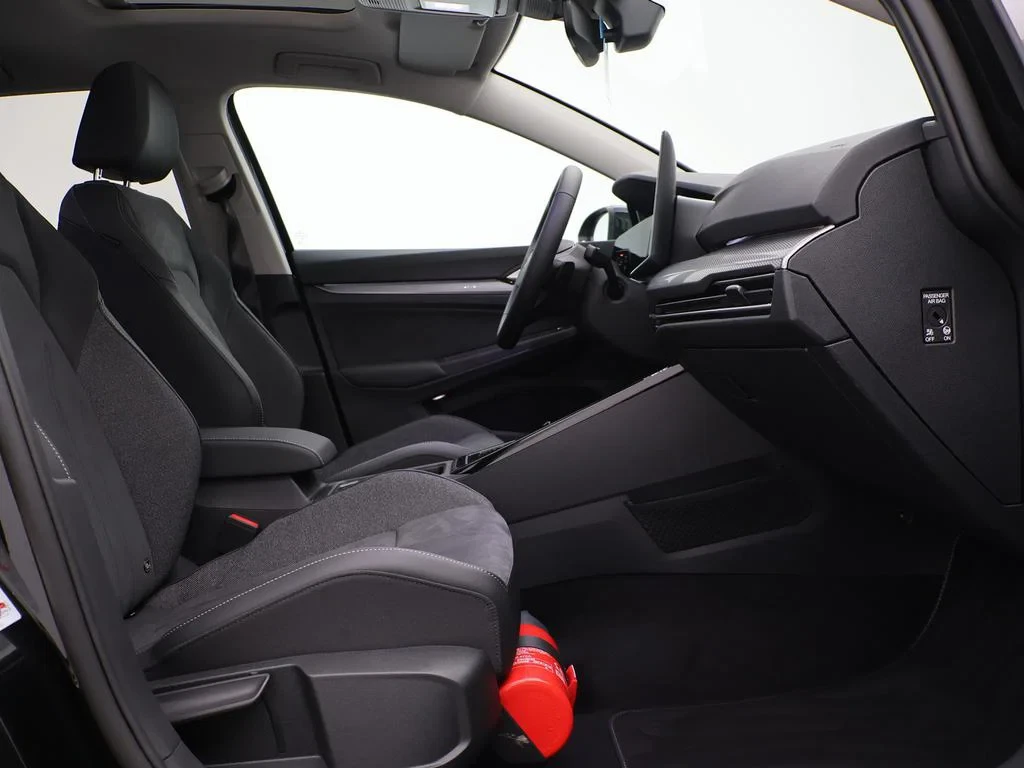 Volkswagen-Golf-image-2
