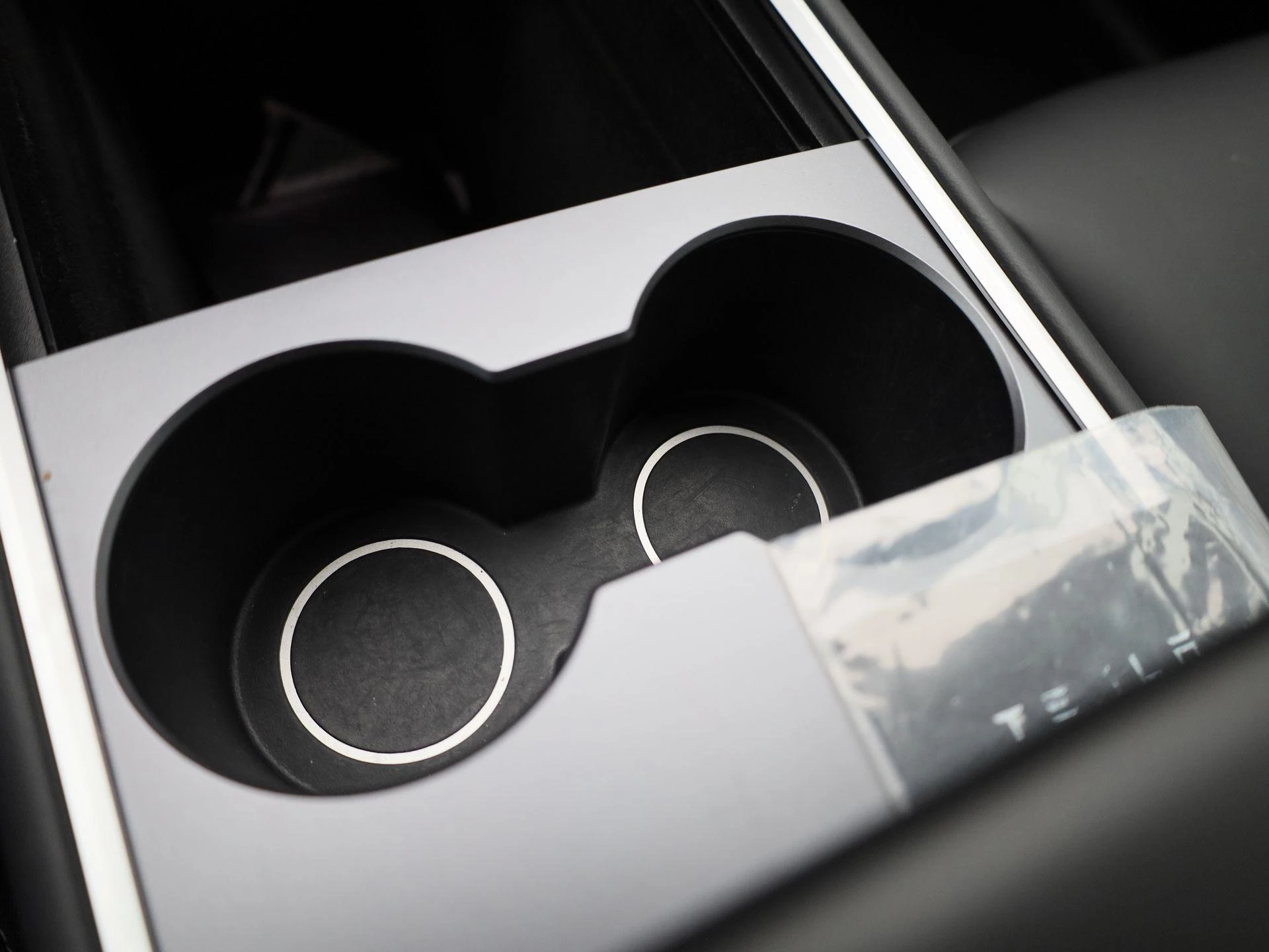 Tesla-Model Y-image-27