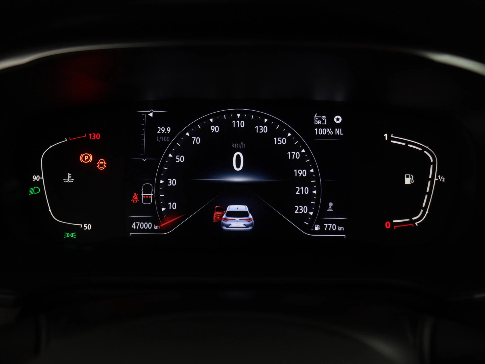 Renault-Mégane Estate-image-11