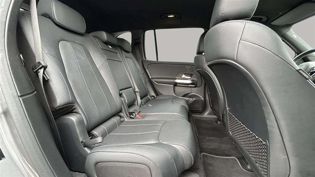Mercedes-Benz-EQB-image-22