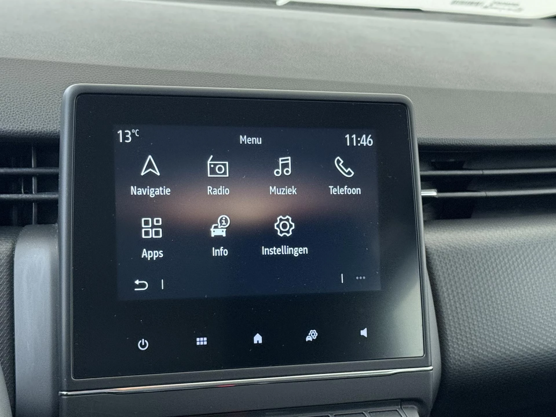 Renault-Clio-image-15