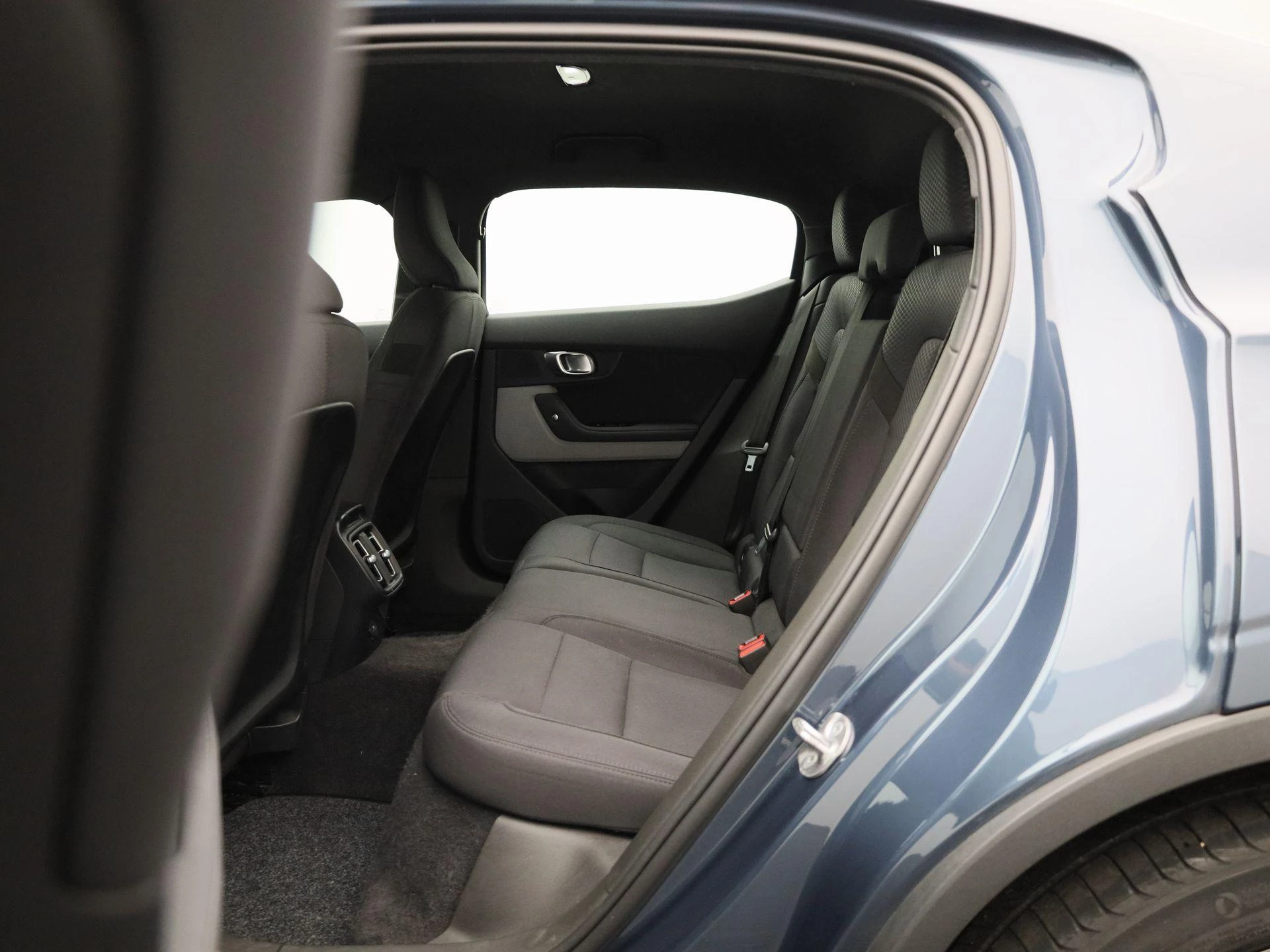 Polestar-2-image-11