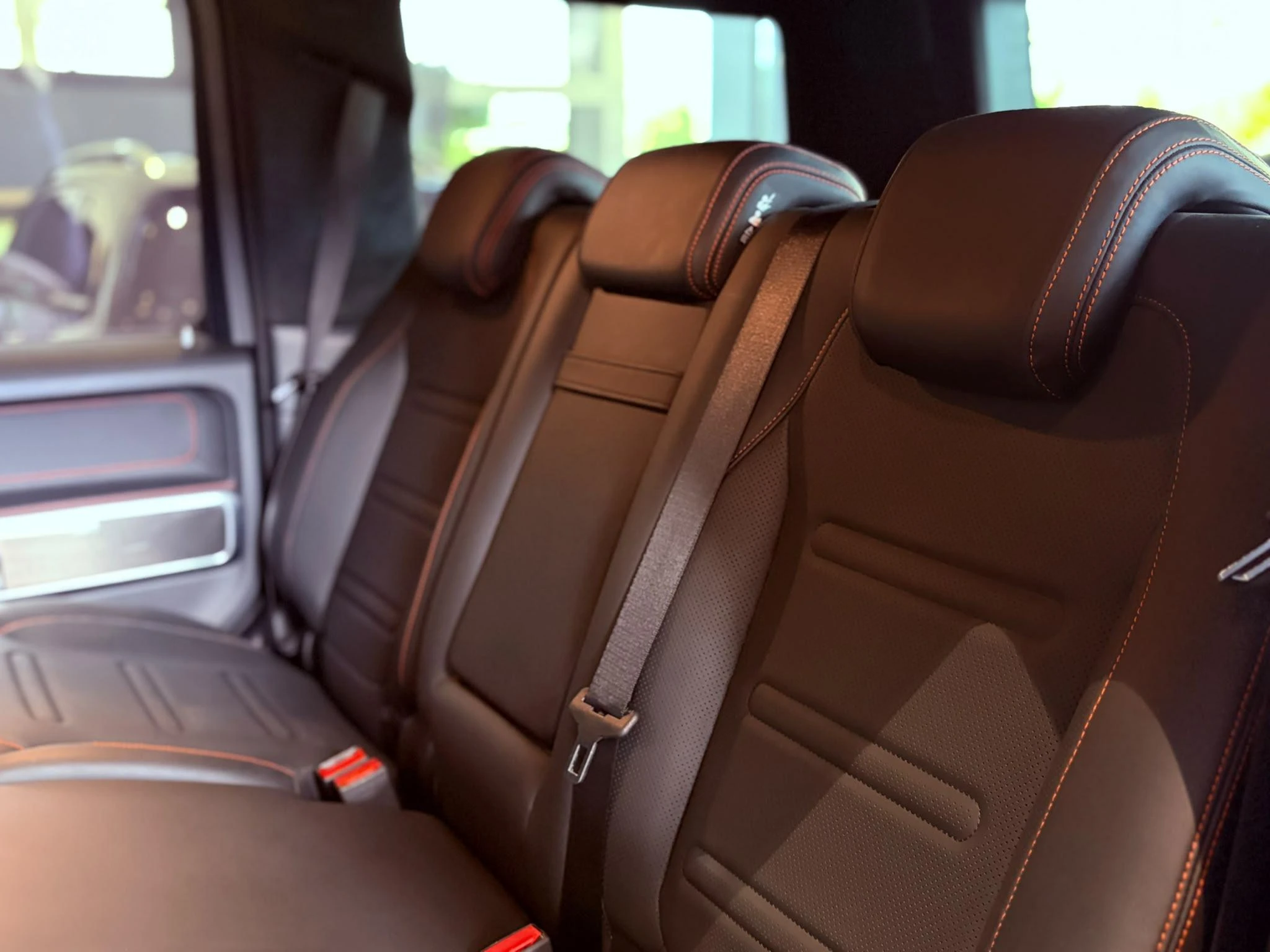 Mercedes-Benz-G-Klasse-image-27