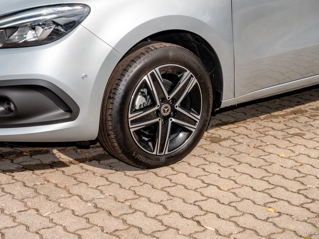 Mercedes-Benz-T-Klasse 180-image-6