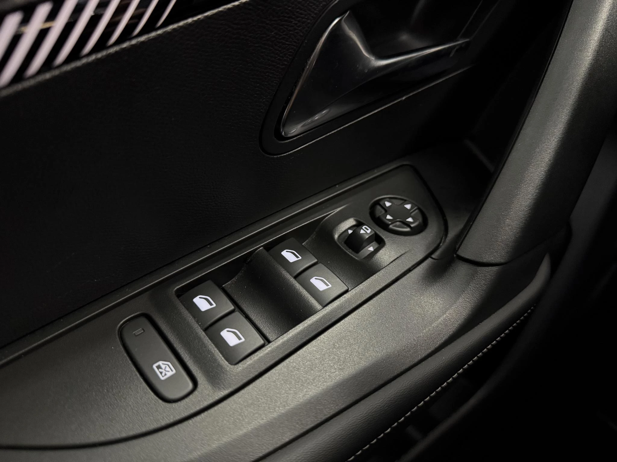 Peugeot-2008-image-8