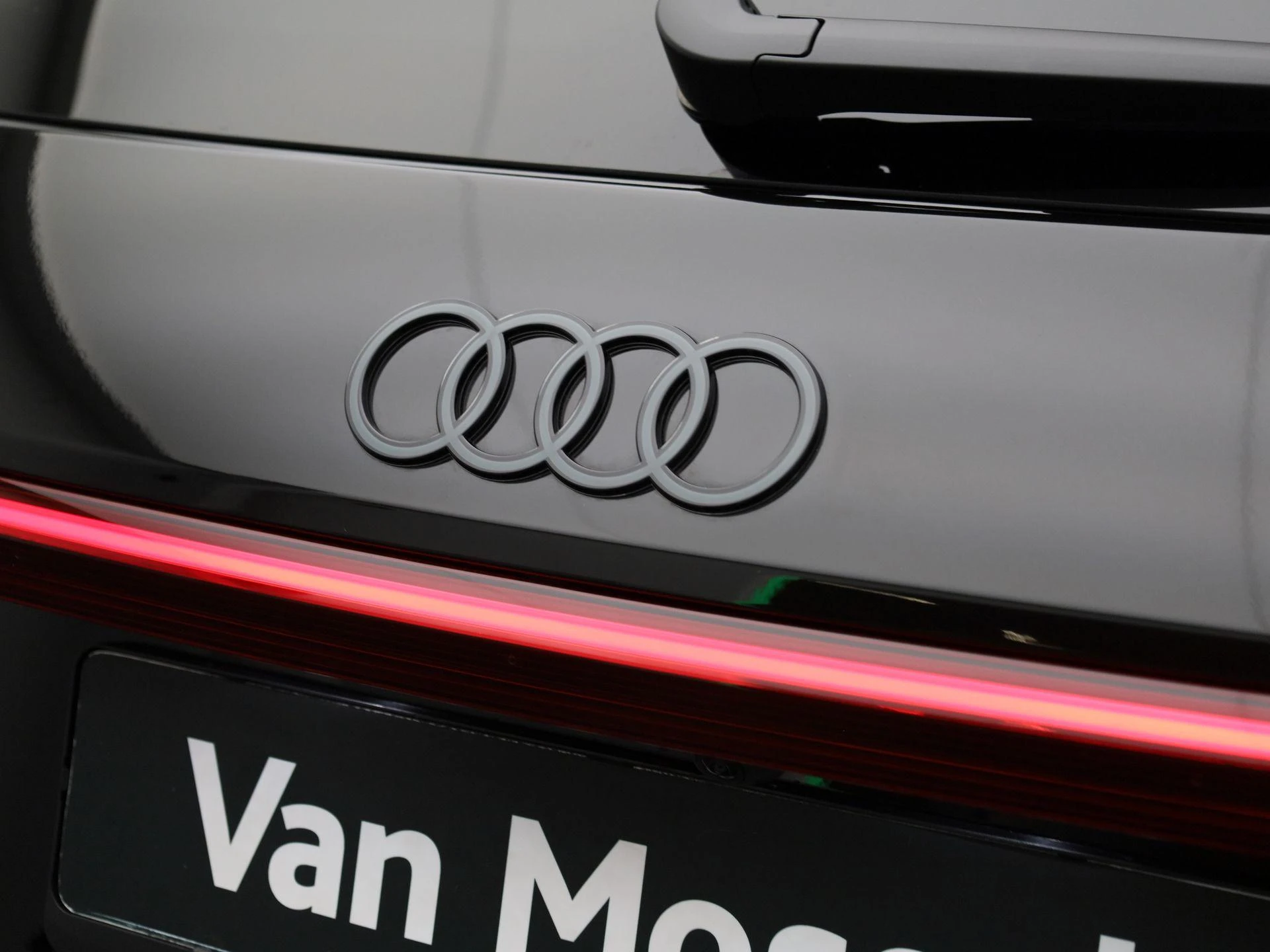 Audi-Q6 e-tron-image-49