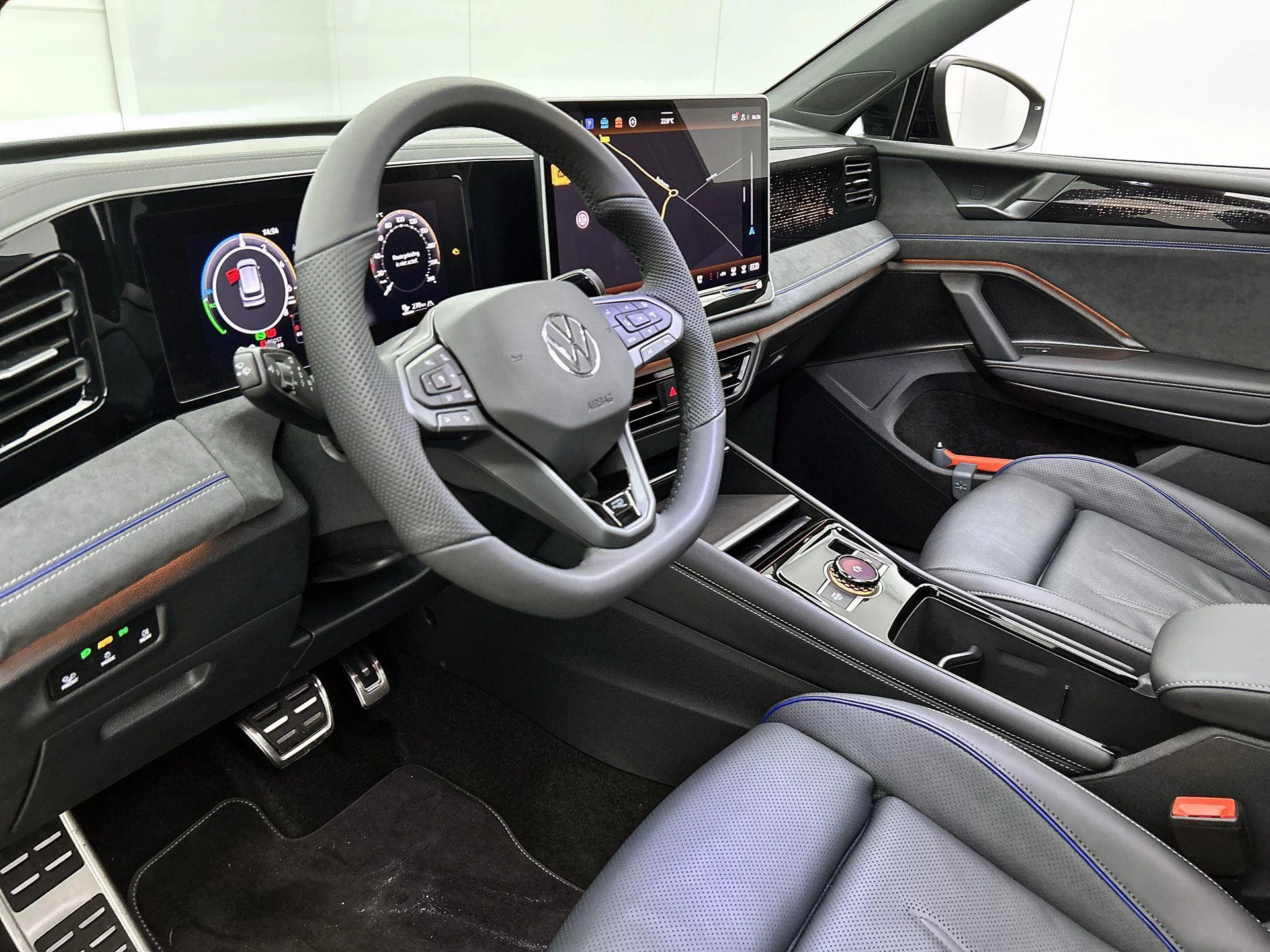 Volkswagen-Tiguan-image-23