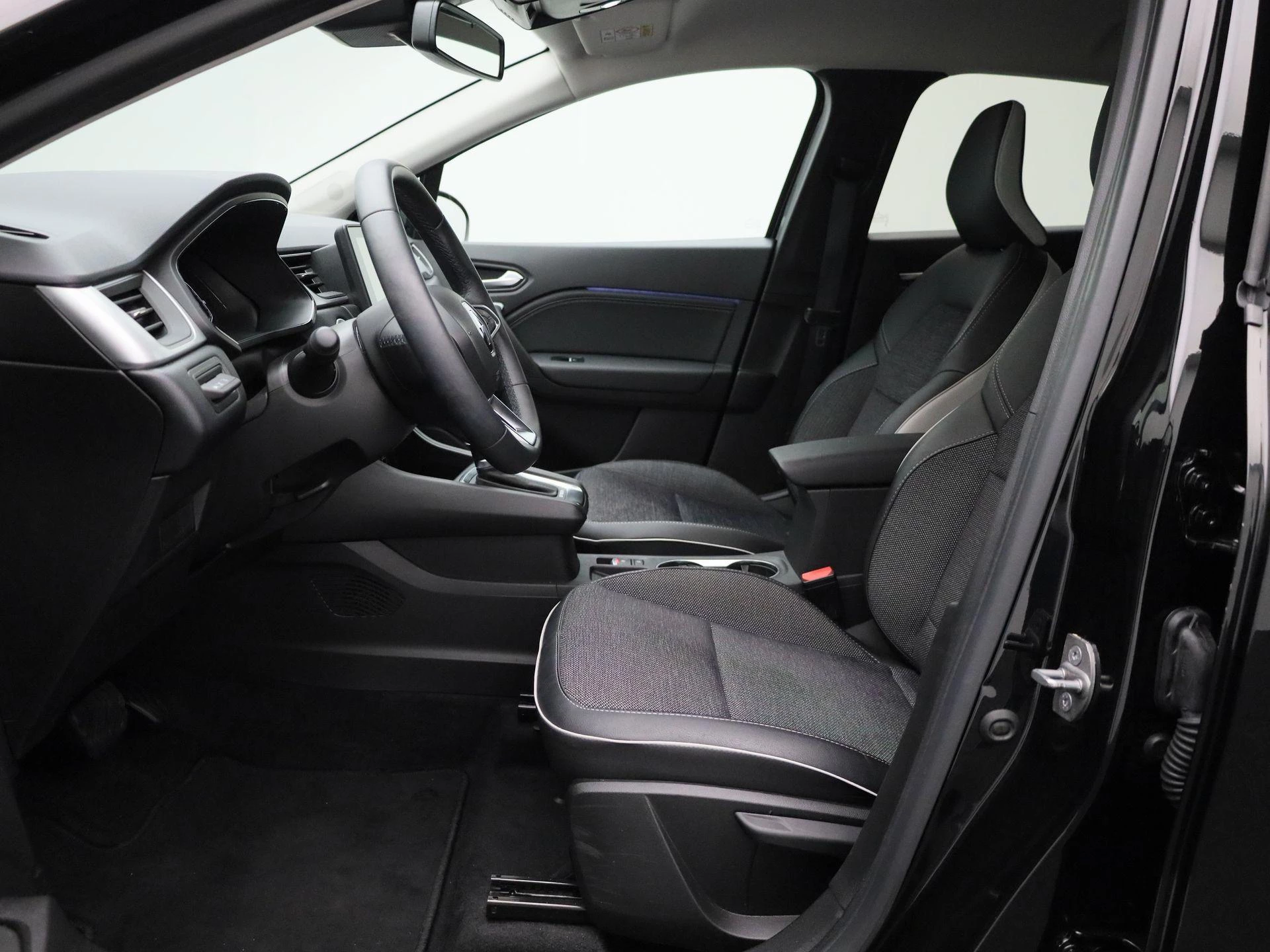 Renault-Captur-image-8